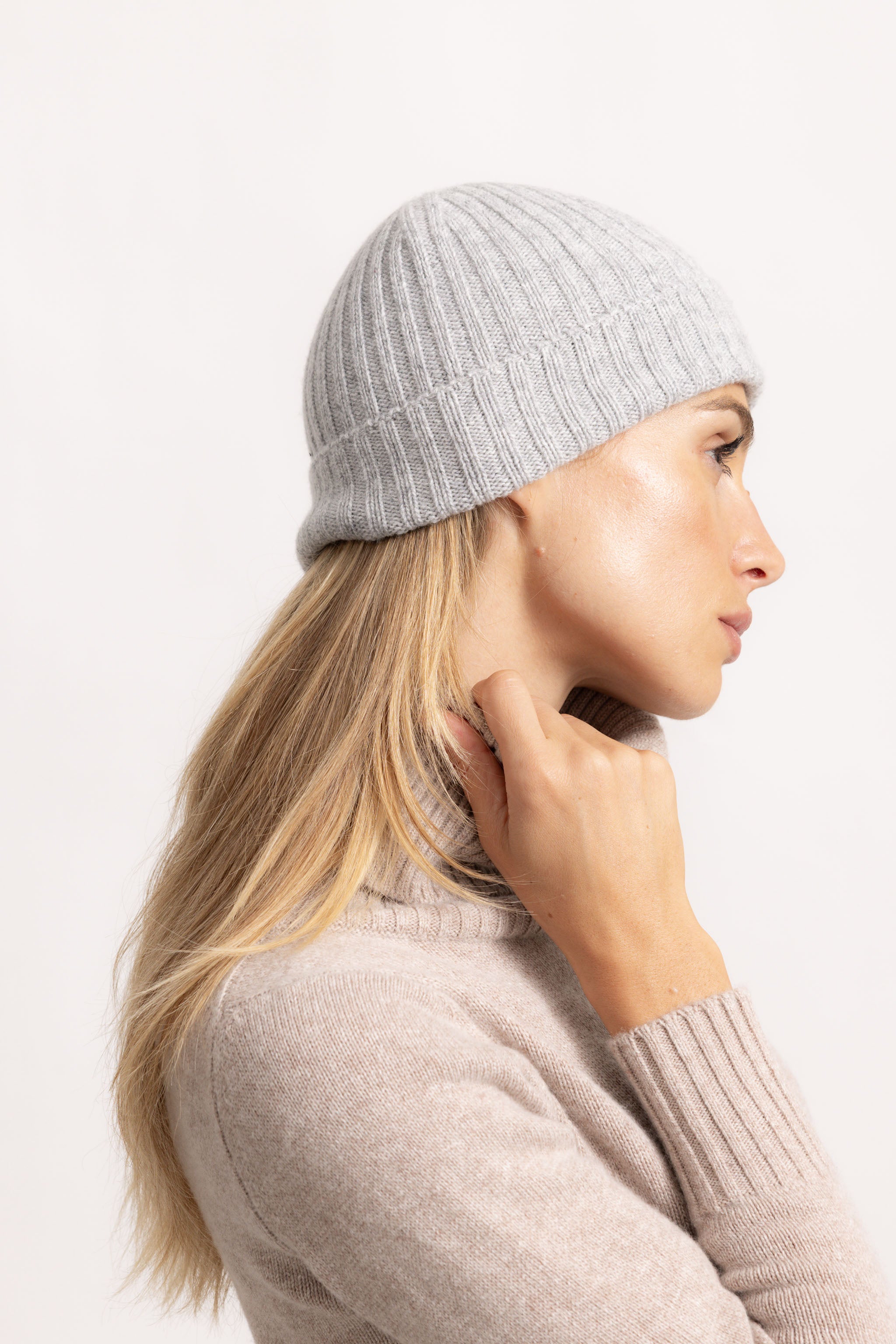 COSTANZA - Cappello a coste (Grigio Medio)