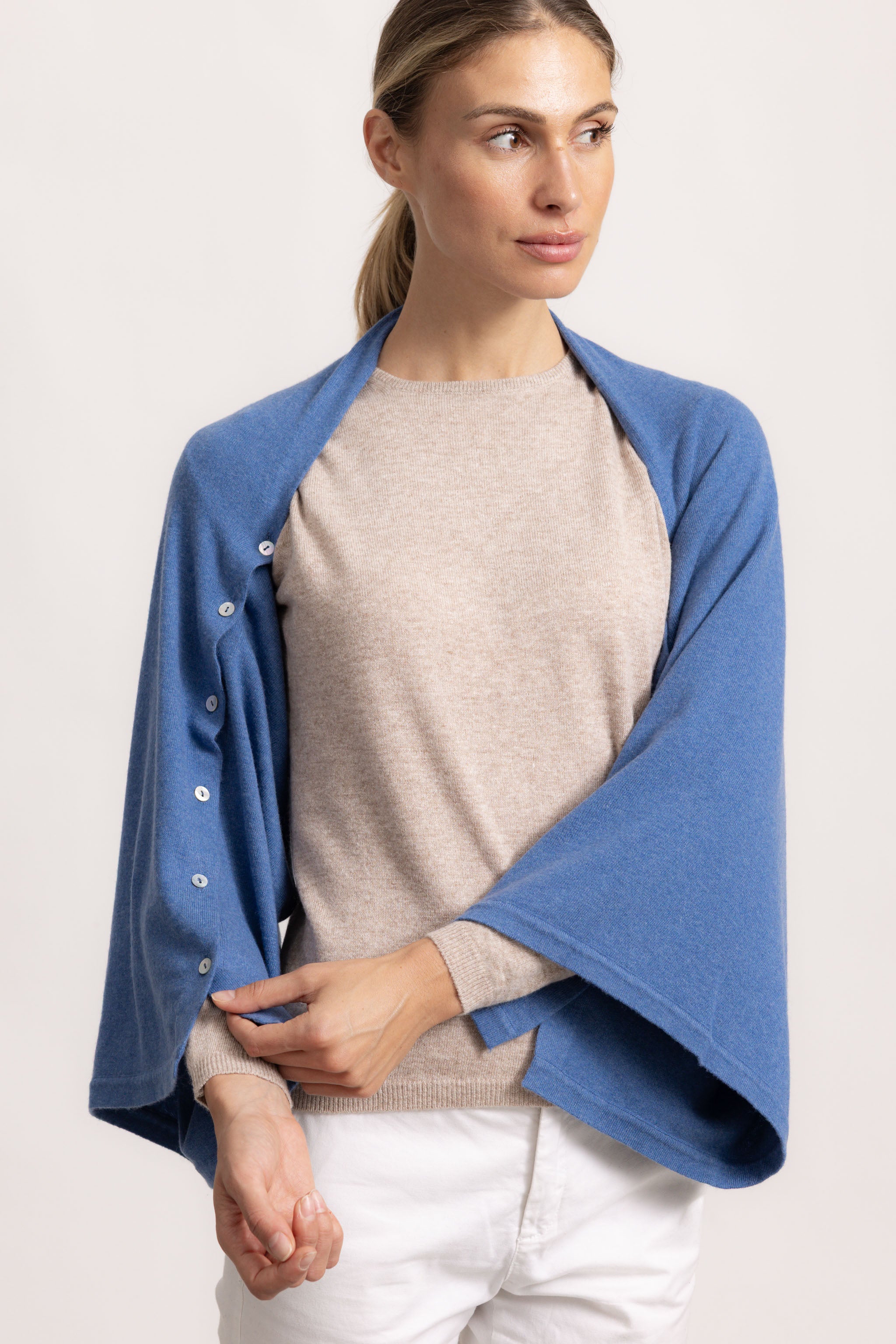 LAVINIA - Poncho con bottoni (Jeans)