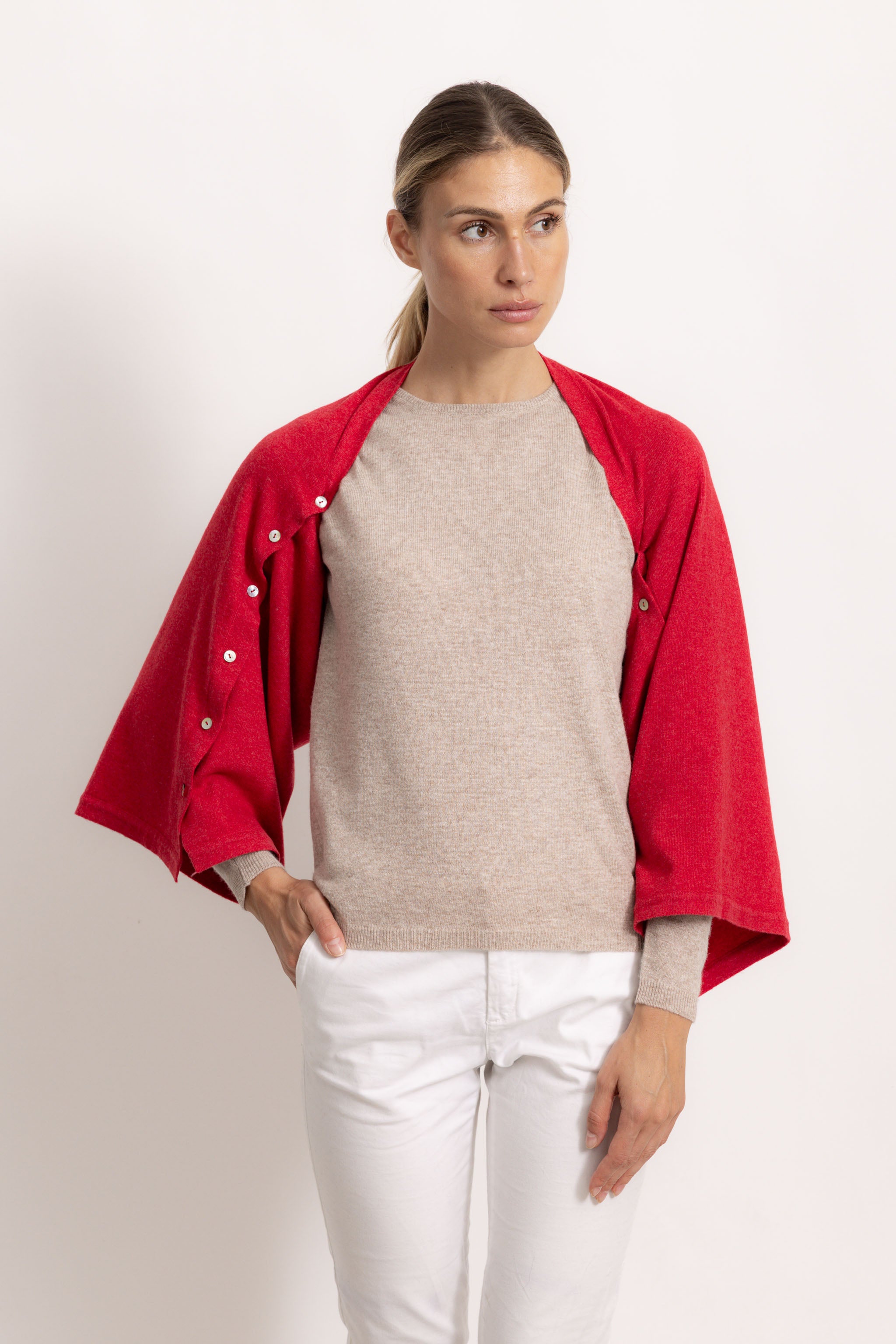 LAVINIA - Poncho con bottoni (Rosso)