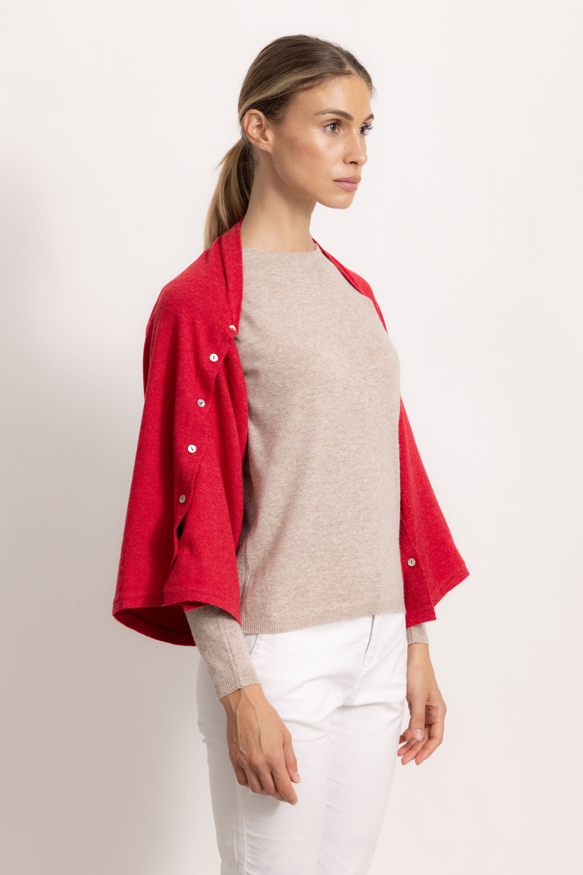 LAVINIA - Poncho con bottoni (Rosso)