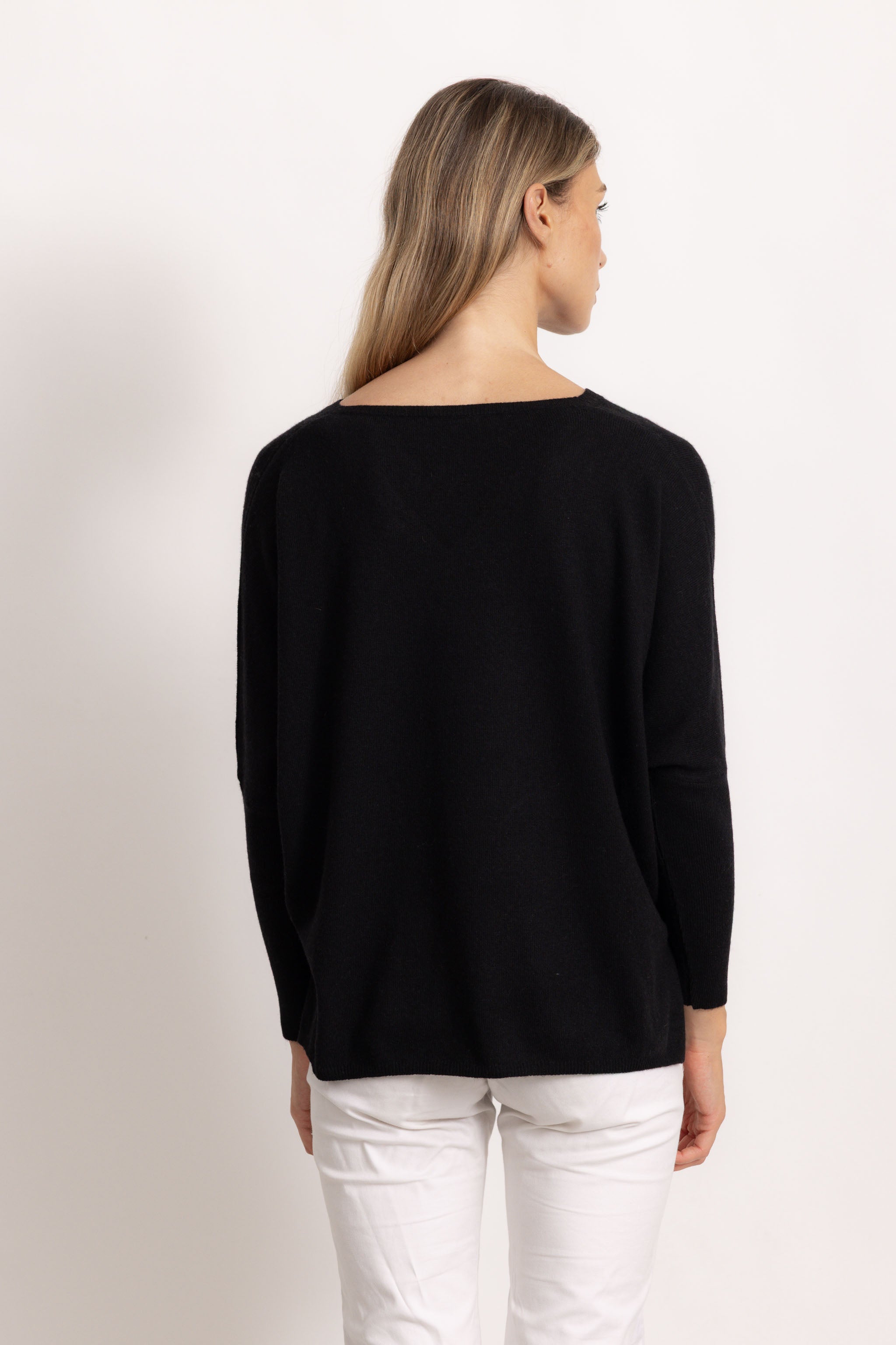 VITTORIA - Maglione con scollo v (Nero)