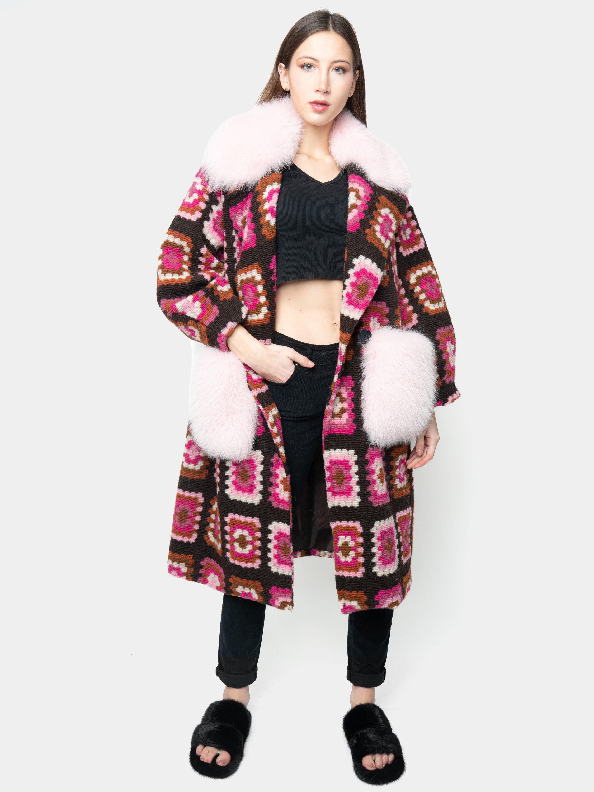 COAT - pockets and collar in fuchsia and brown fox fur