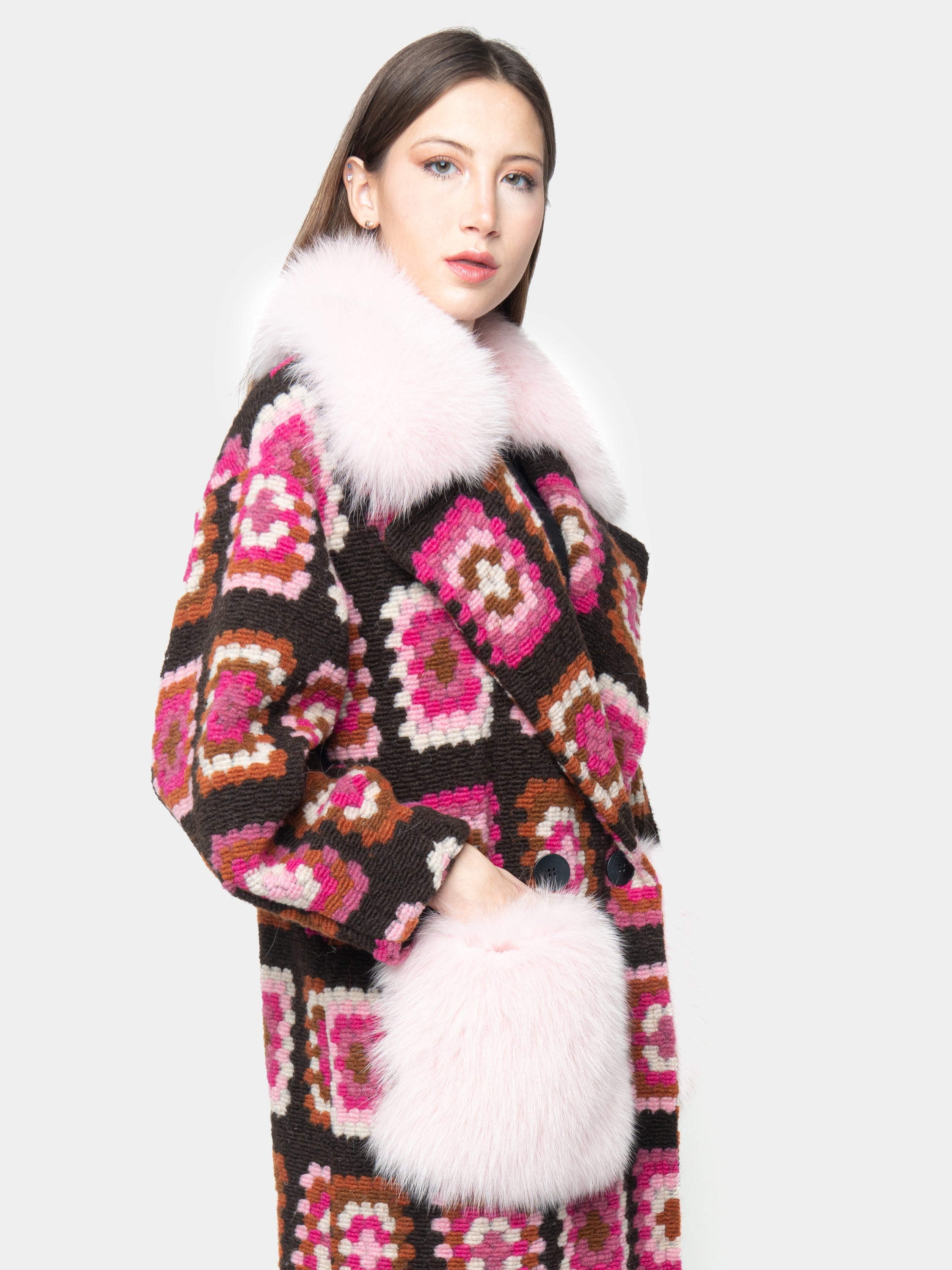 COAT - pockets and collar in fuchsia and brown fox fur