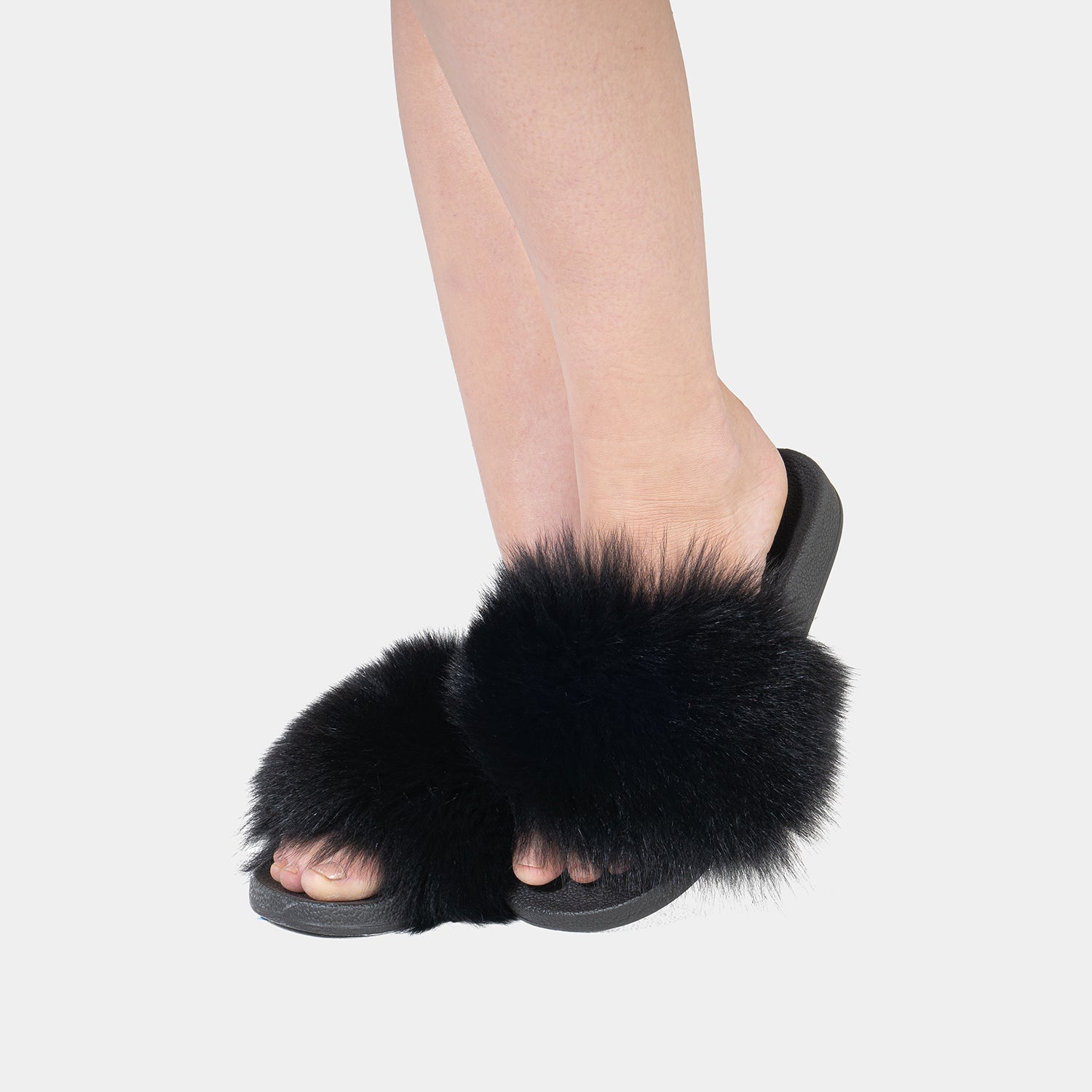 ST. MORITZ - Black Fox Fur Slipper