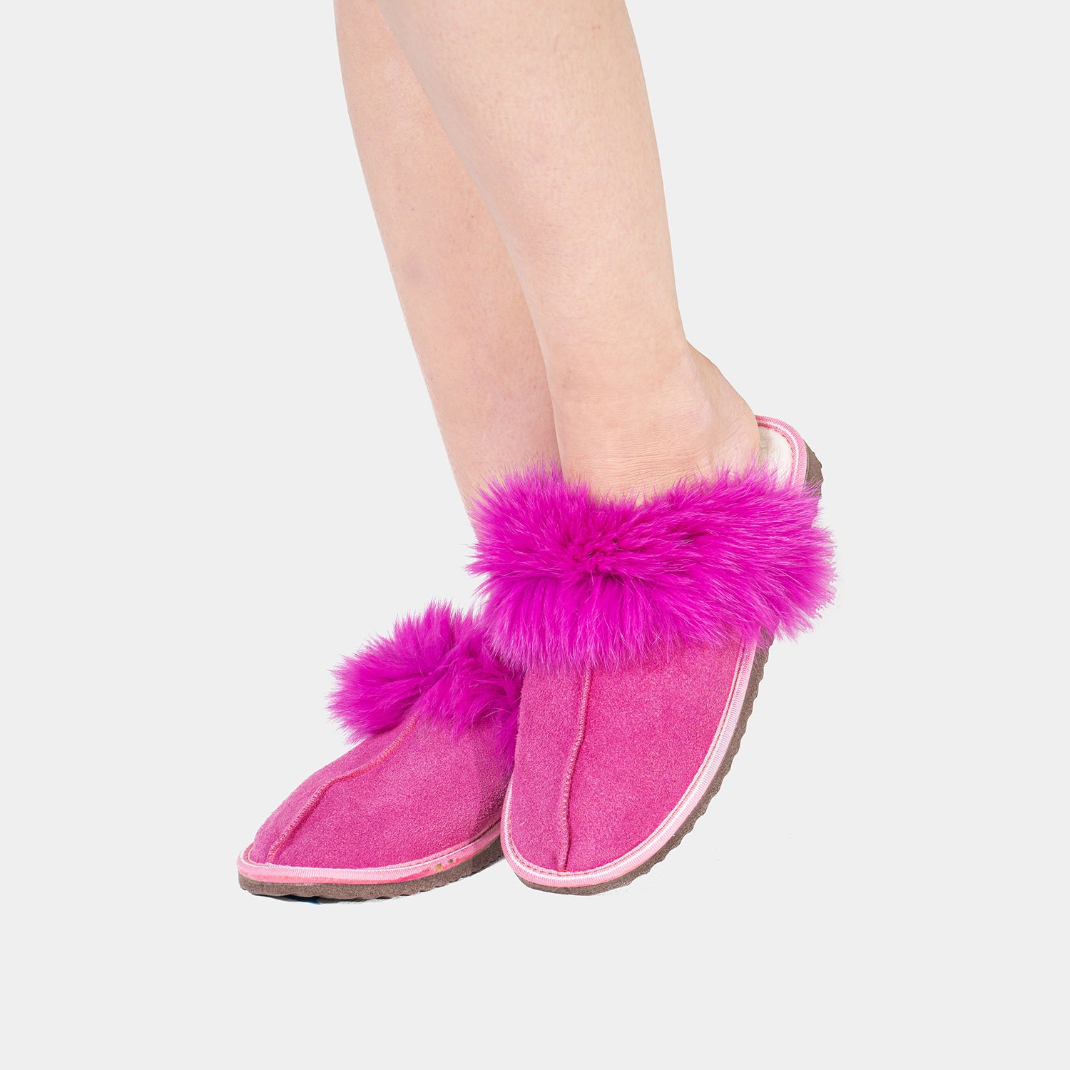 Cervinia - Closed suede slipper with Fuchsia Sheepskin and Fox