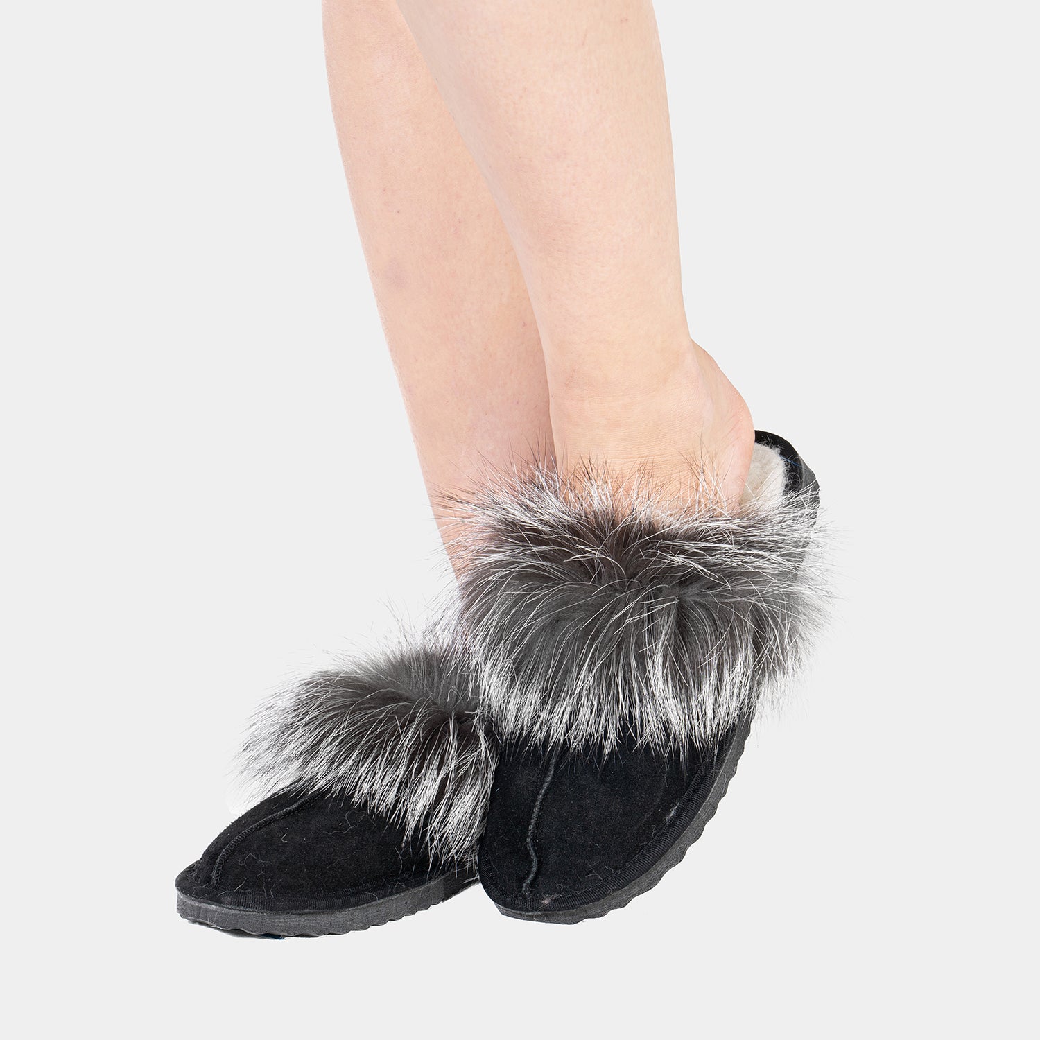 Cervinia - Closed suede slipper with Sheepskin and Black Fox