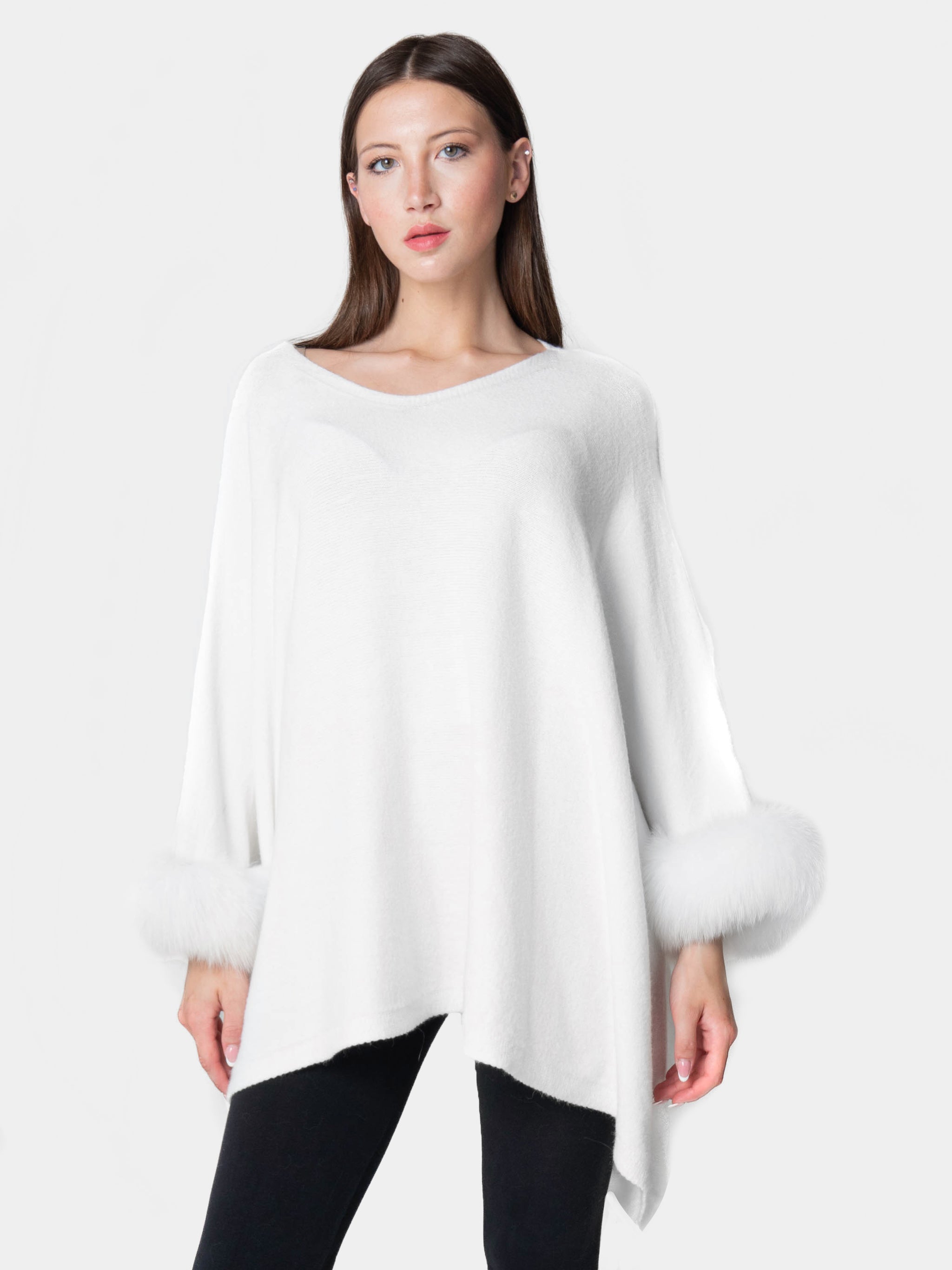 London - Poncho with fur on the cuffs White