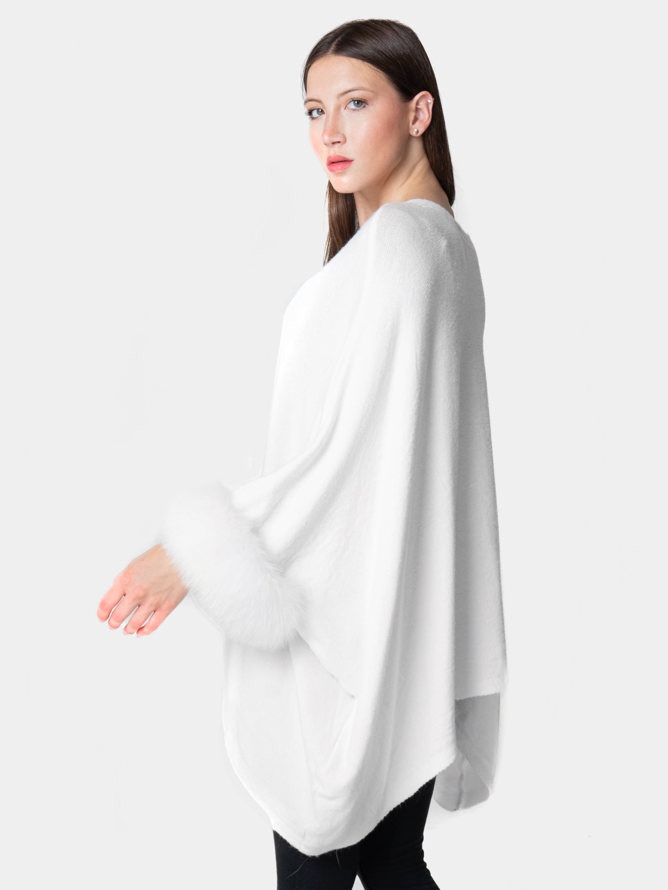 London - Poncho with fur on the cuffs White