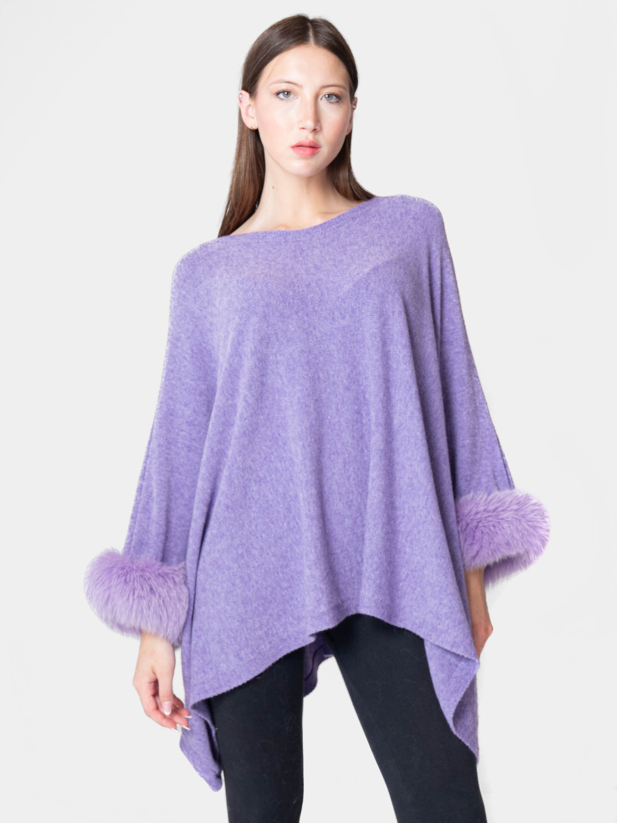 London - Poncho with fur on the cuffs Lavender