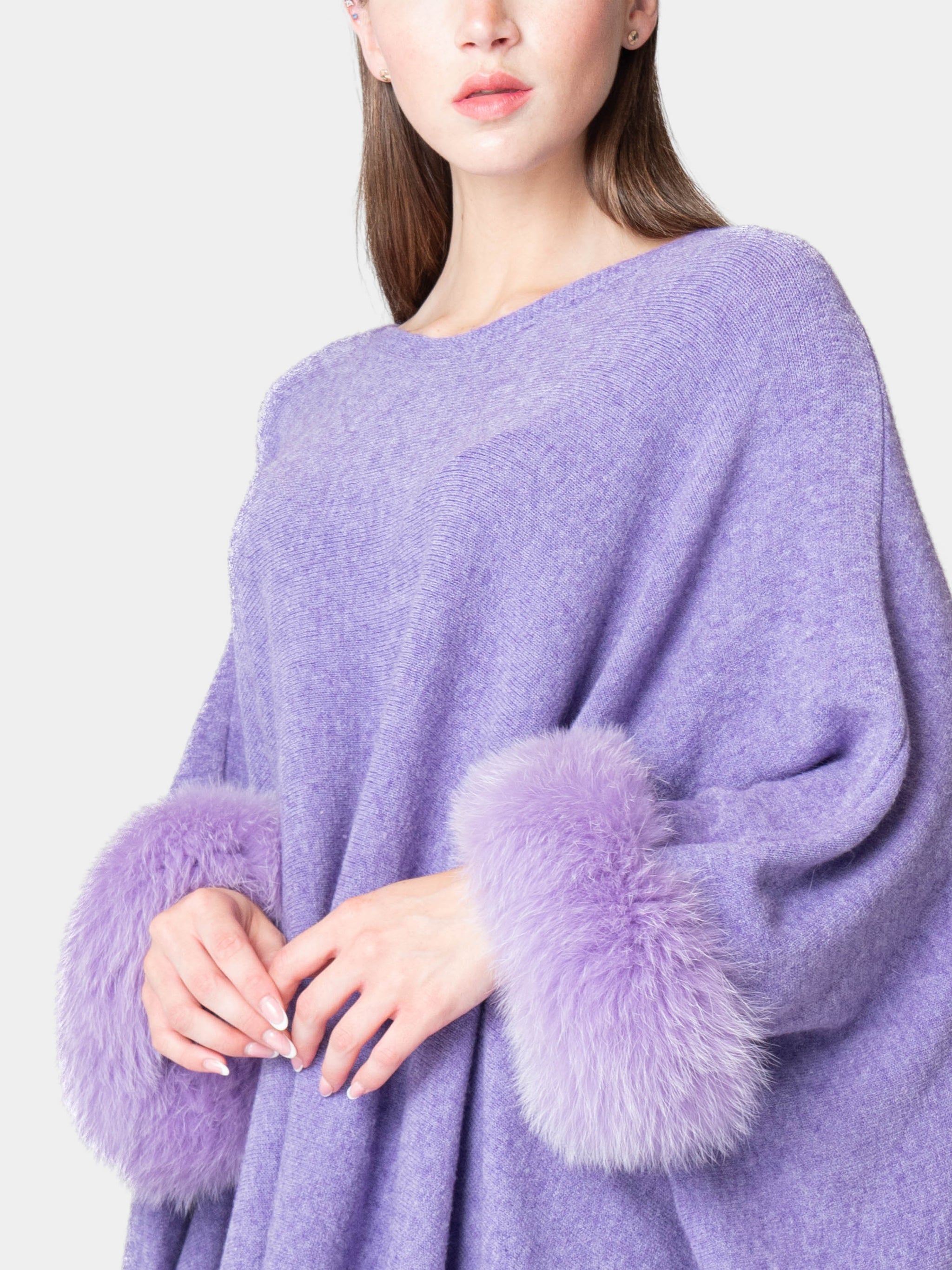 London - Poncho with fur on the cuffs Lavender