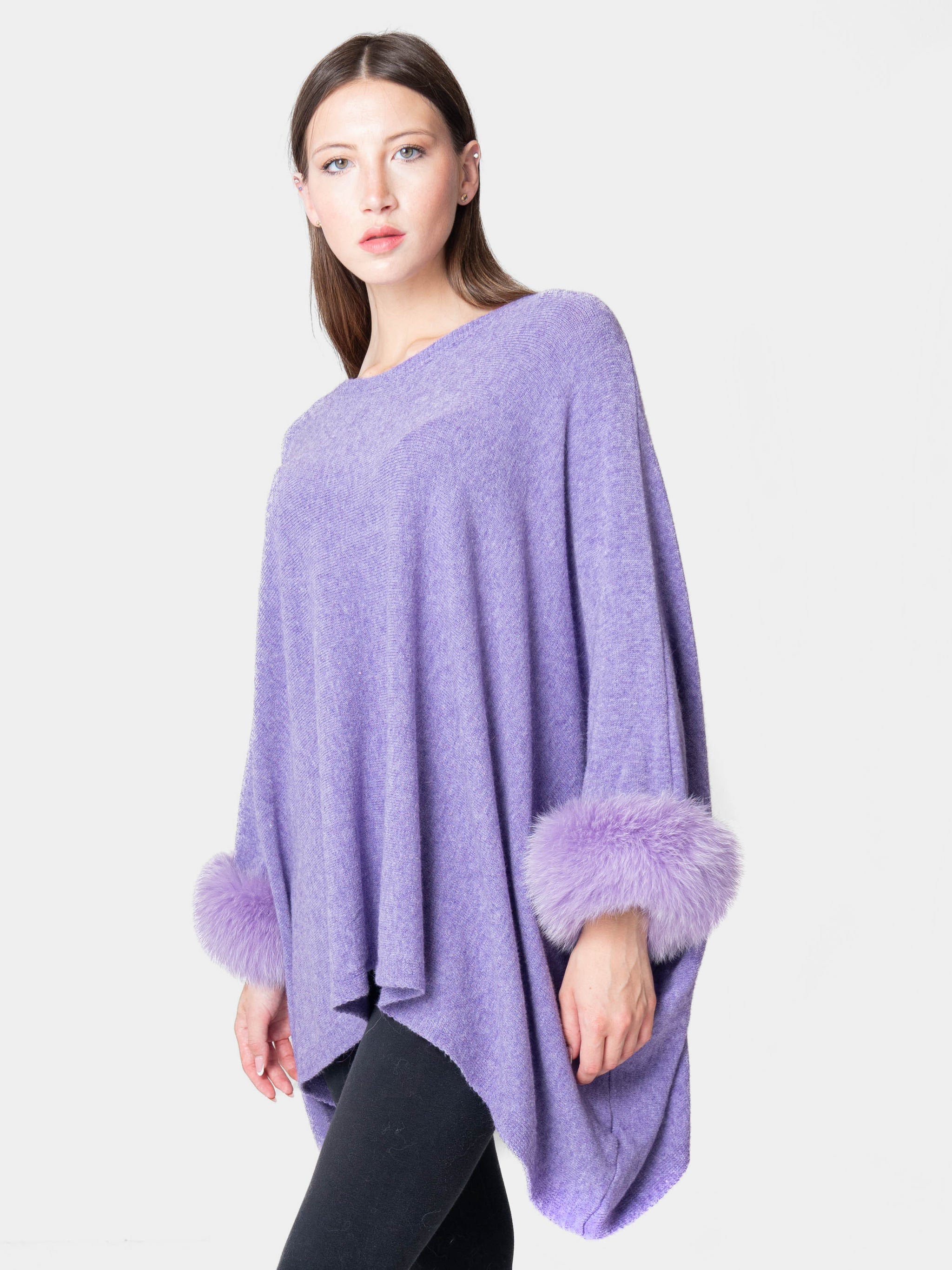 London - Poncho with fur on the cuffs Lavender