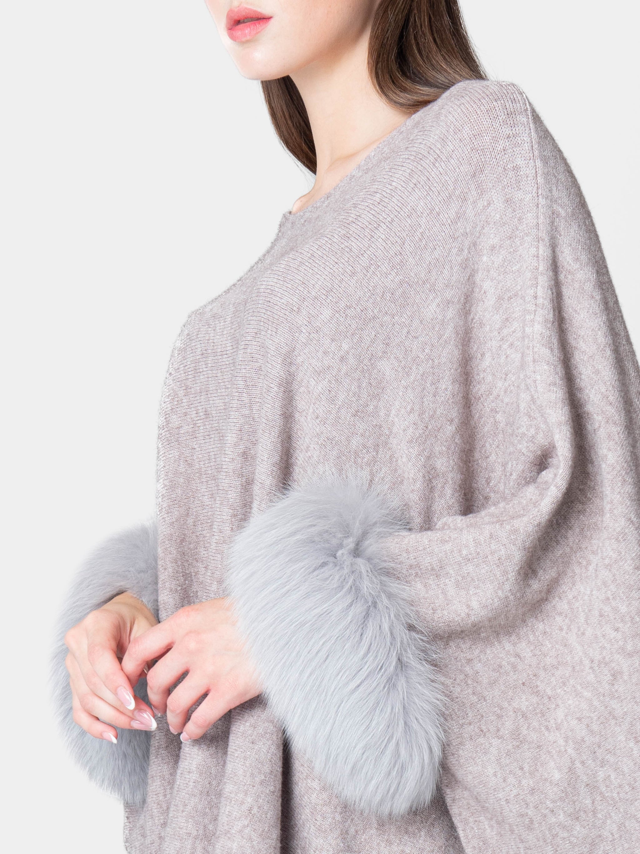 Londra - Poncho con pelo sui polsini Taupe