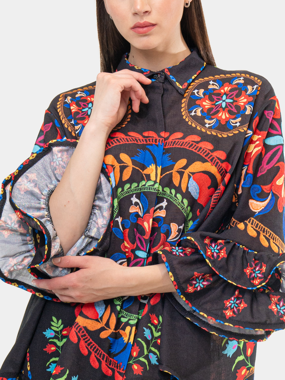 Camisa FLAMENCA - Negra con Estampado Floral y Geométrico