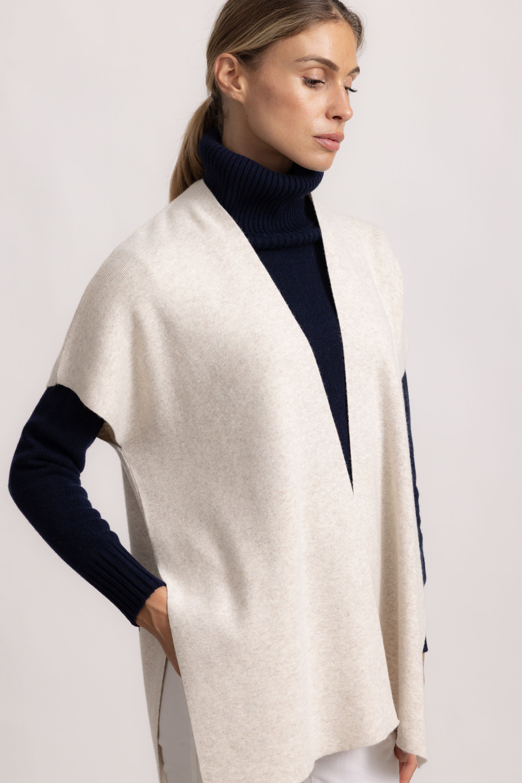 CATERINA - Poncho gilet (Beige Chiaro)