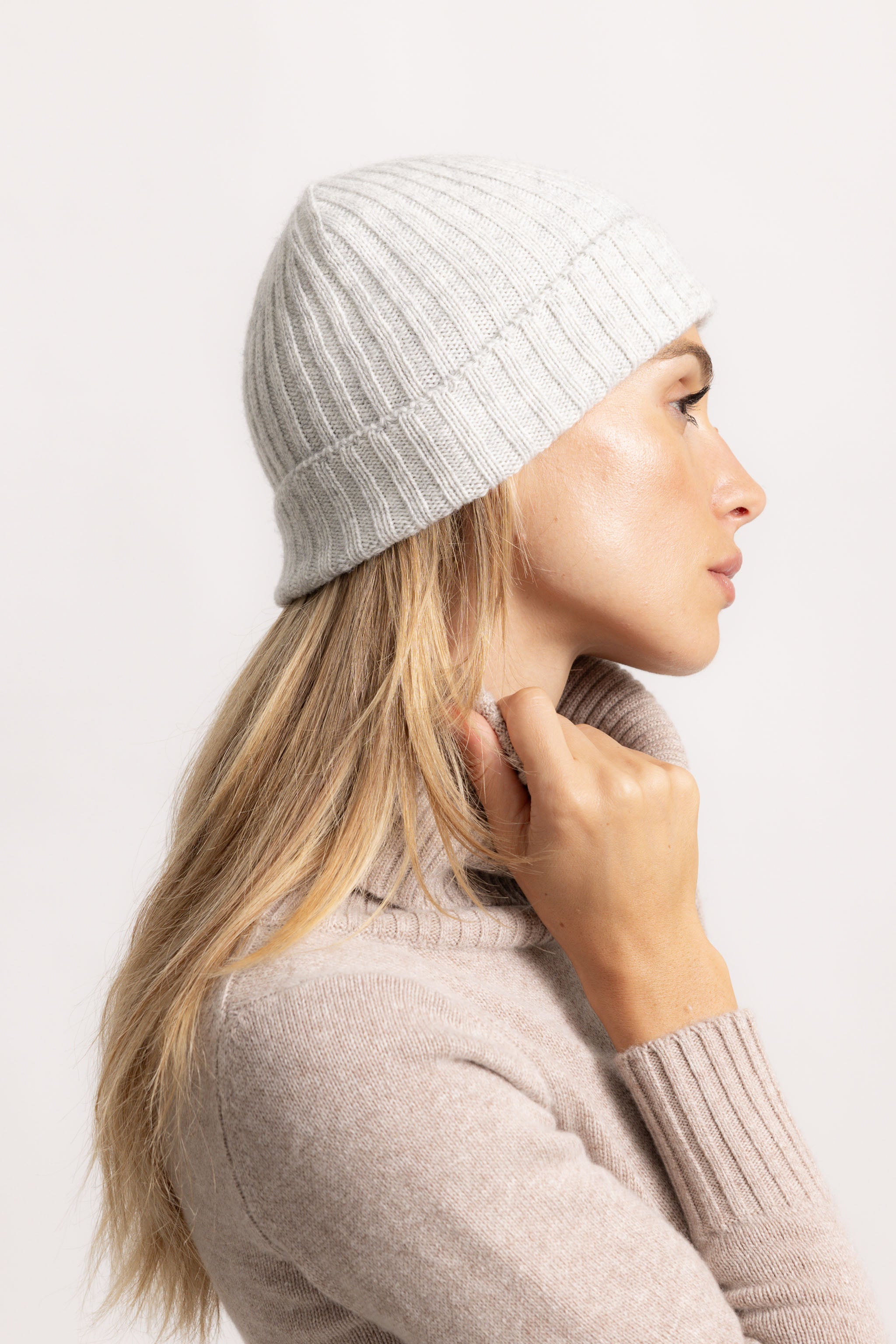 COSTANZA - Cappello a coste (Grigio Chiaro)