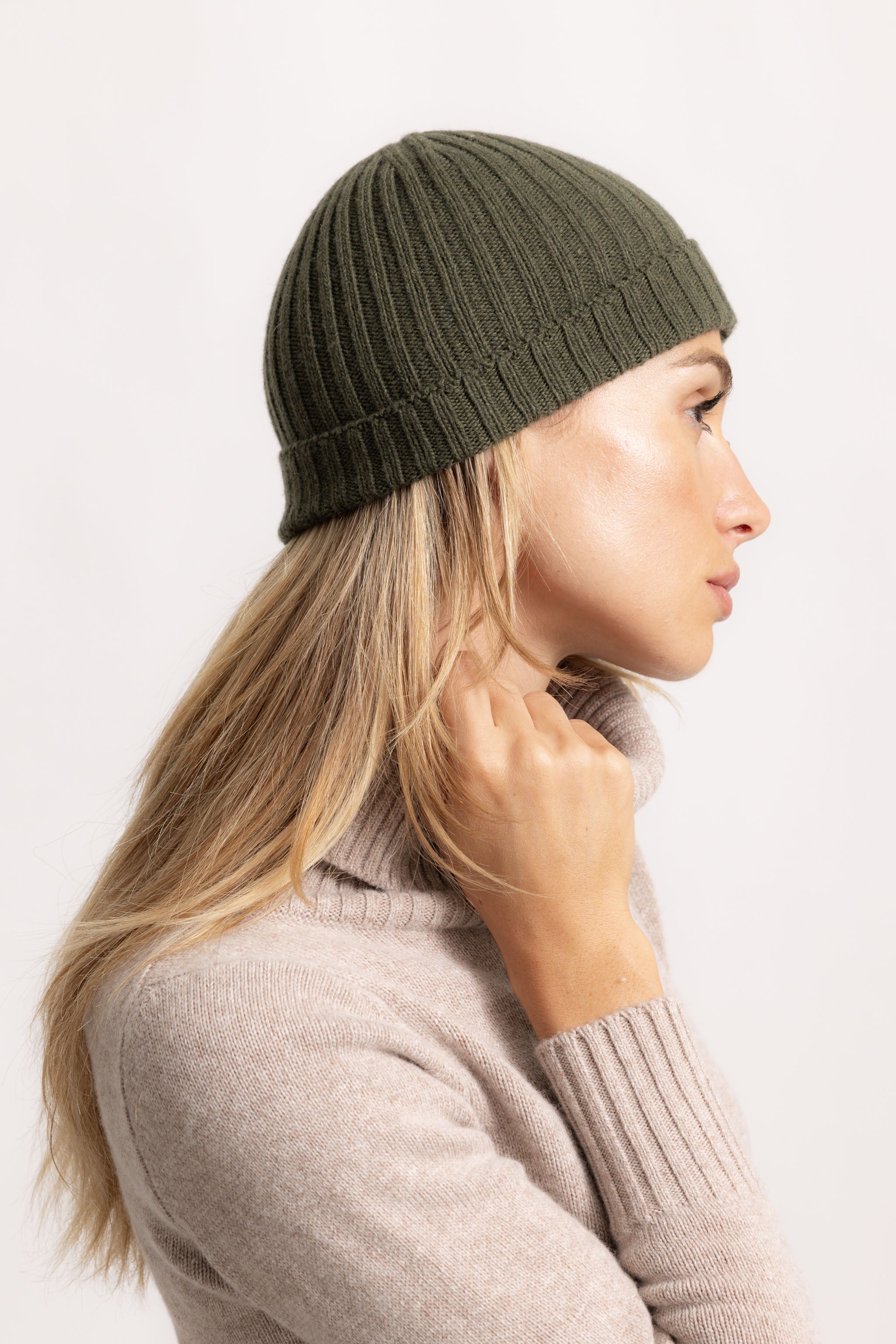 COSTANZA - Cappello a coste (Verde Oliva)