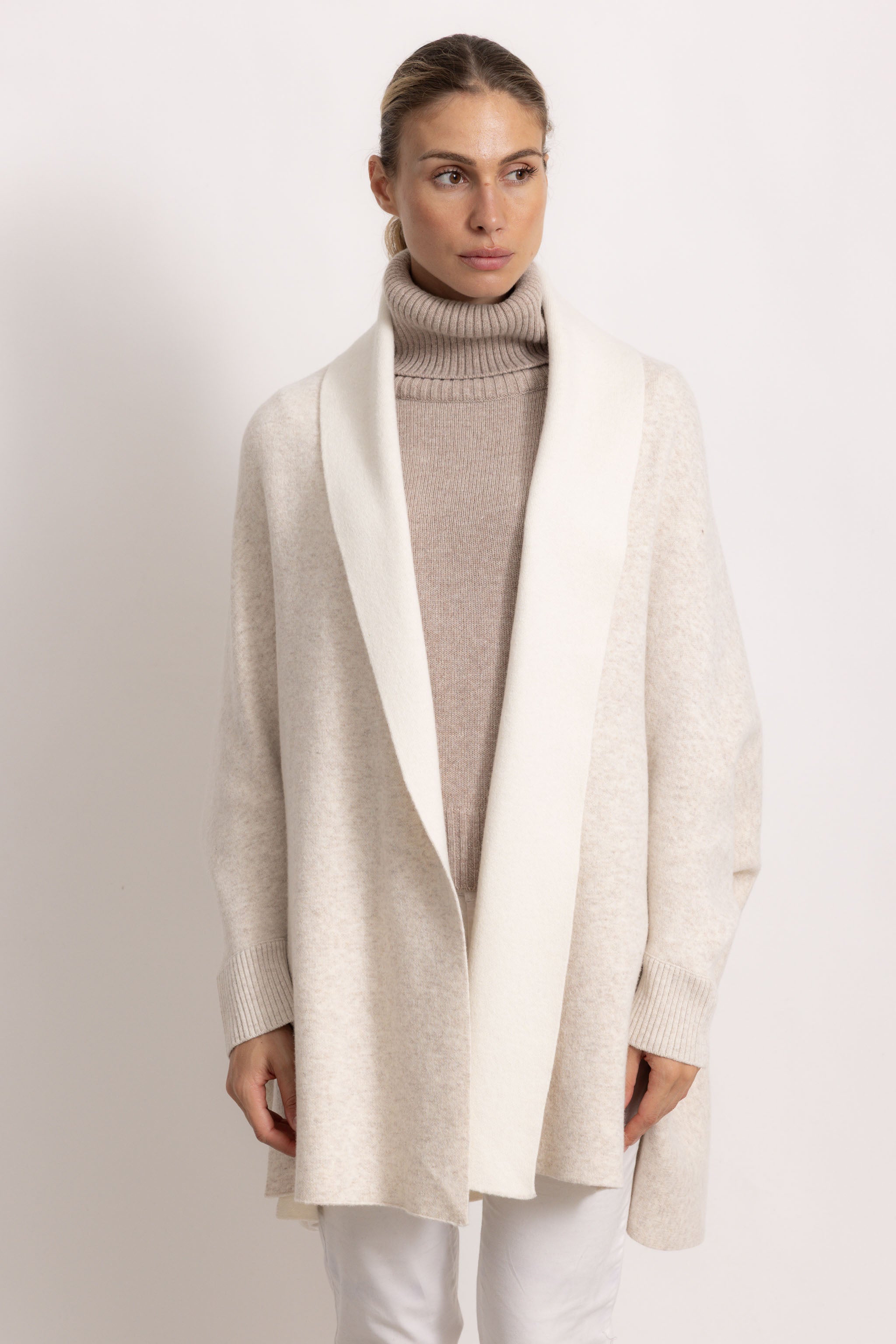 GINEVRA - Poncho con maniche (Beige Chiaro/Avorio)