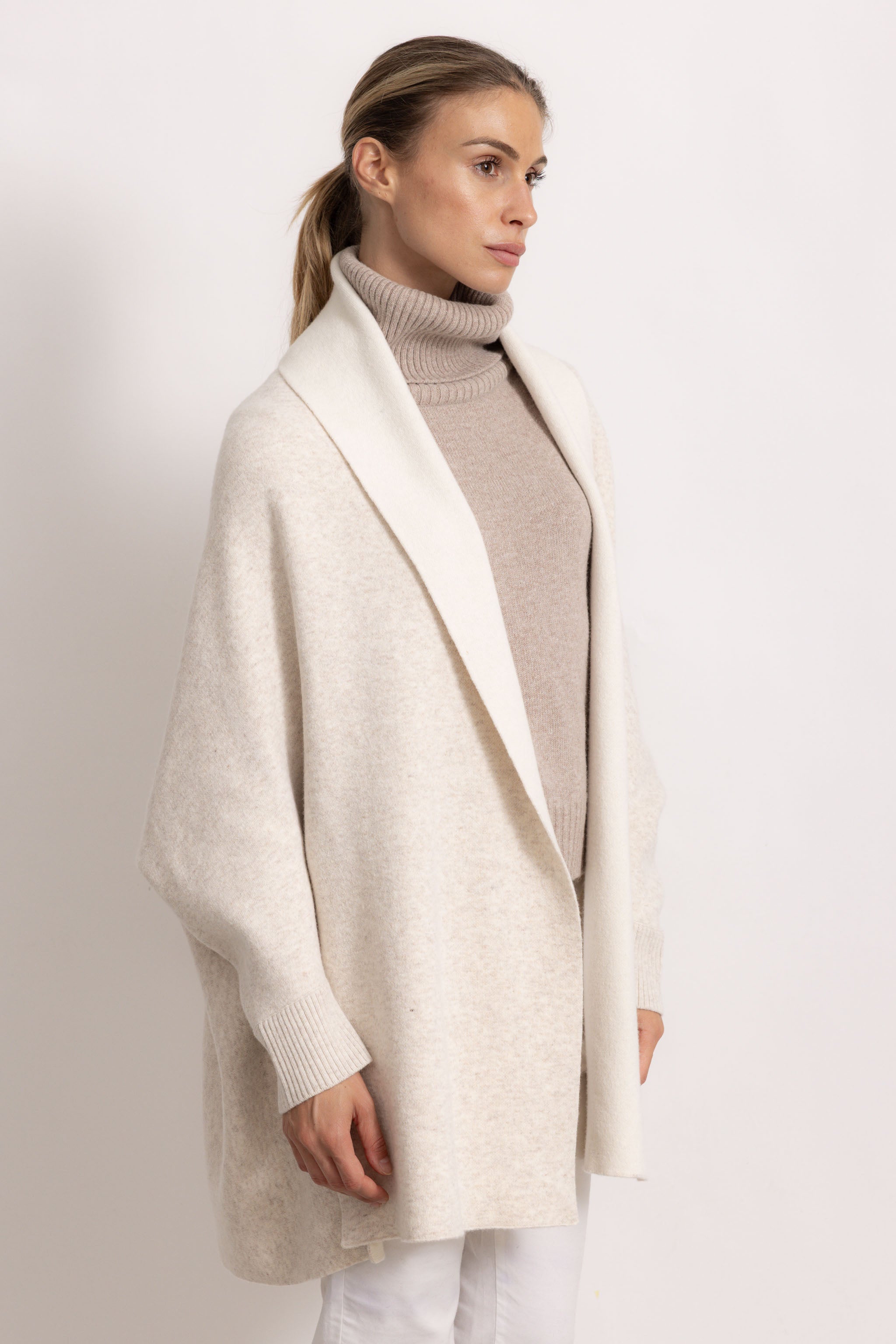 GINEVRA - Poncho con maniche (Beige Chiaro/Avorio)