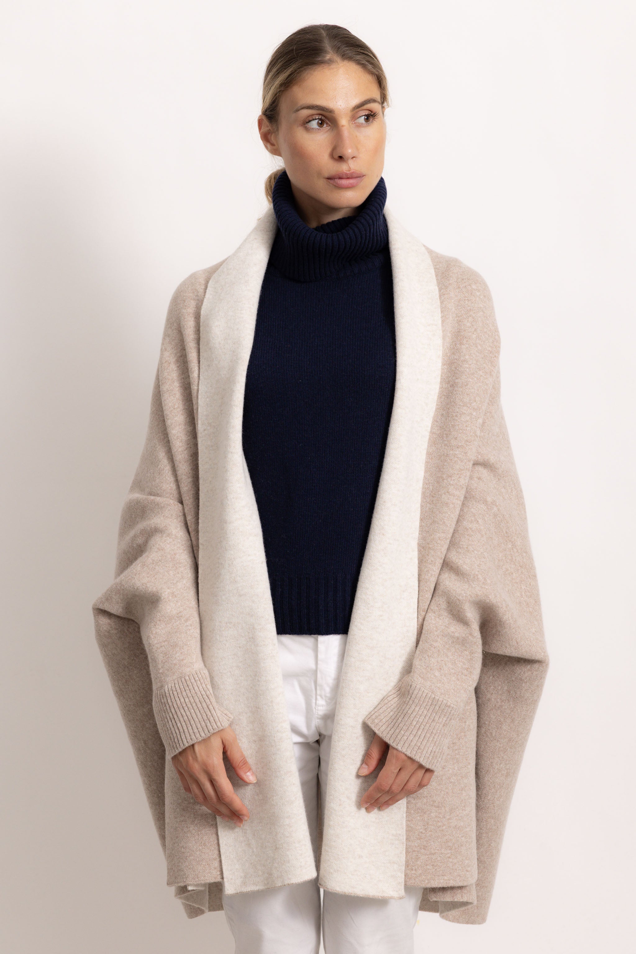 GINEVRA - Poncho con maniche (Beige Medio/Beige Chiaro)