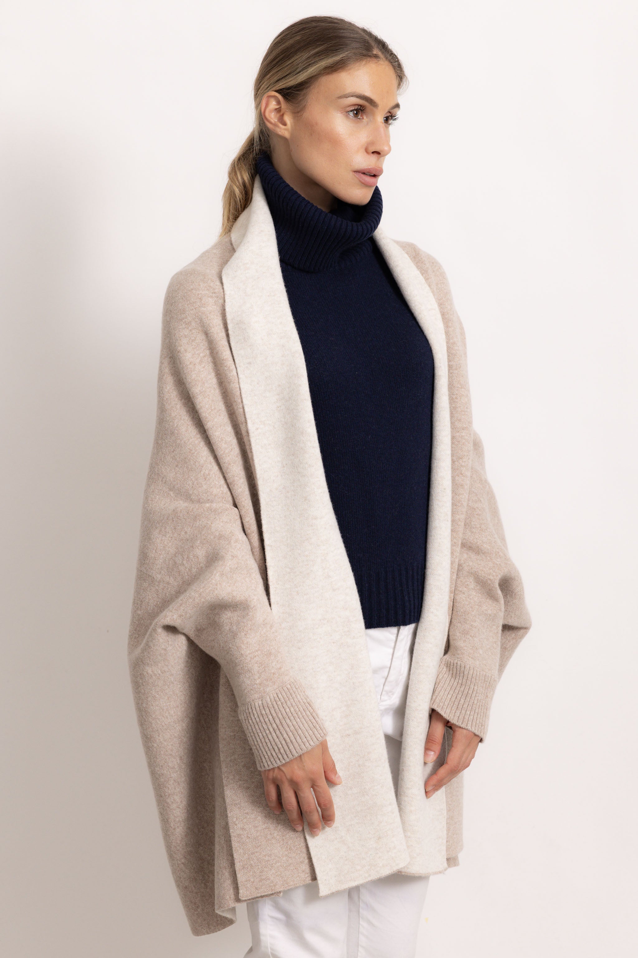 GINEVRA - Poncho con maniche (Beige Medio/Beige Chiaro)