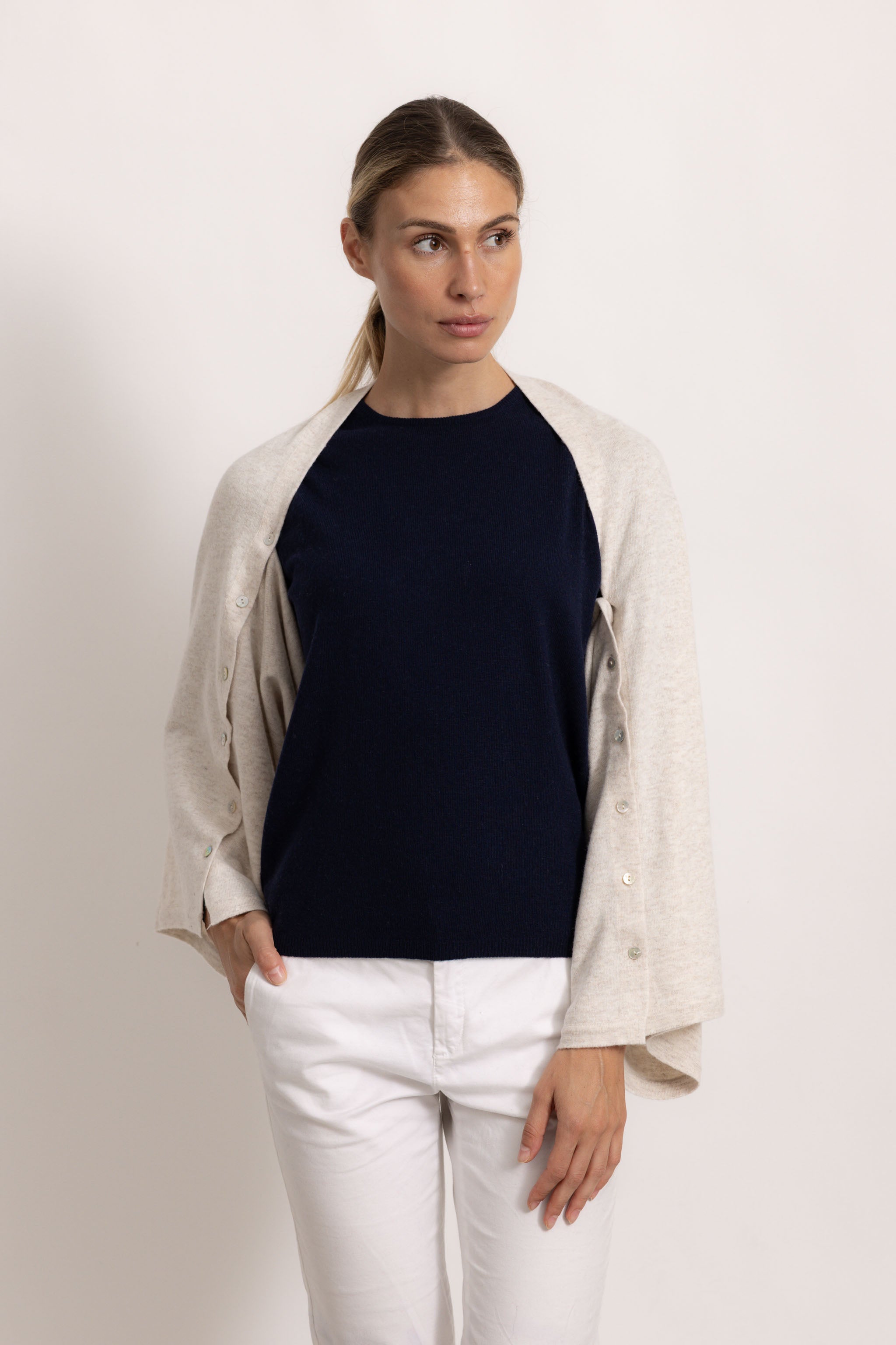 LAVINIA - Poncho con bottoni (Beige Chiaro)