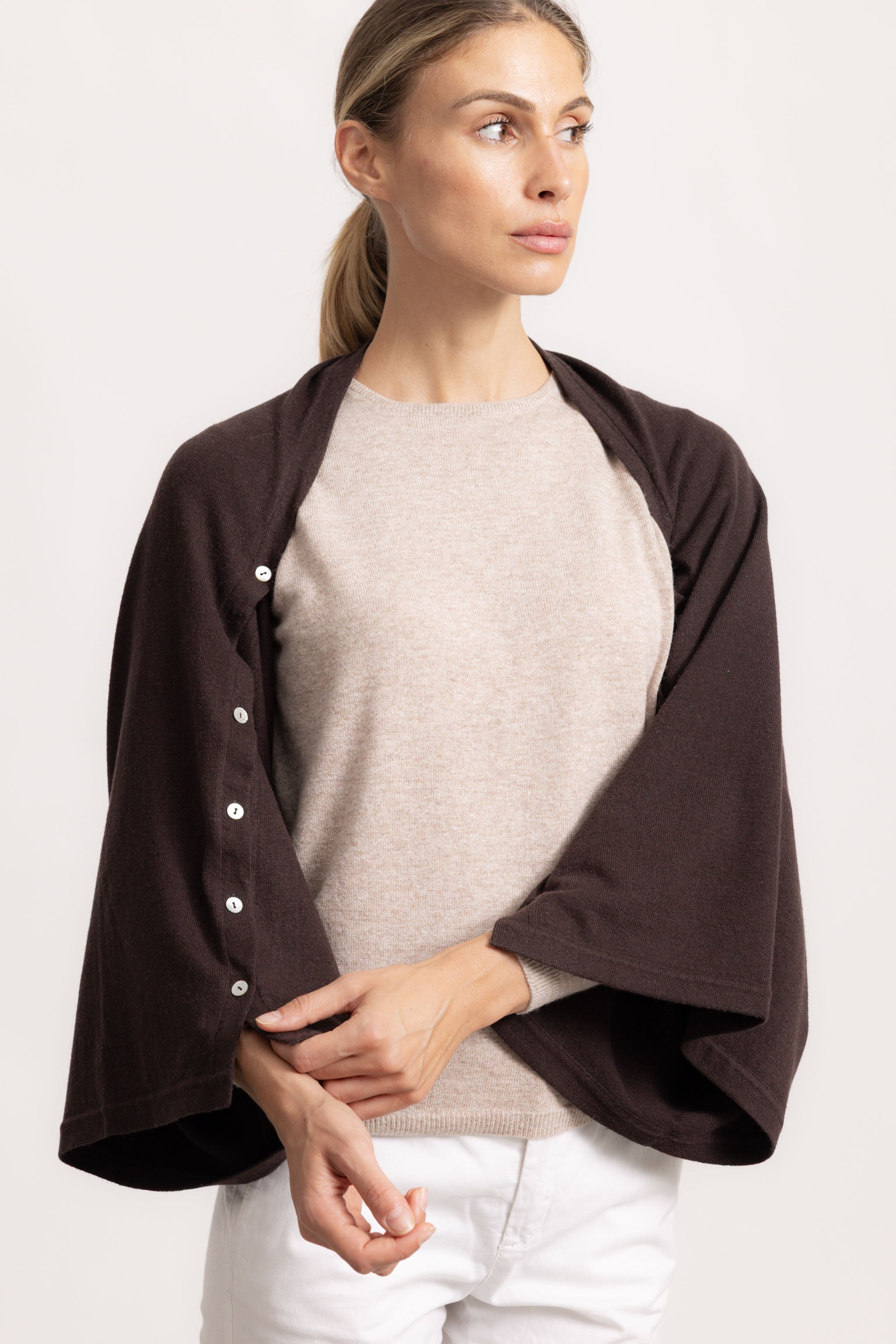 LAVINIA - Poncho con bottoni (Marrone Intenso)