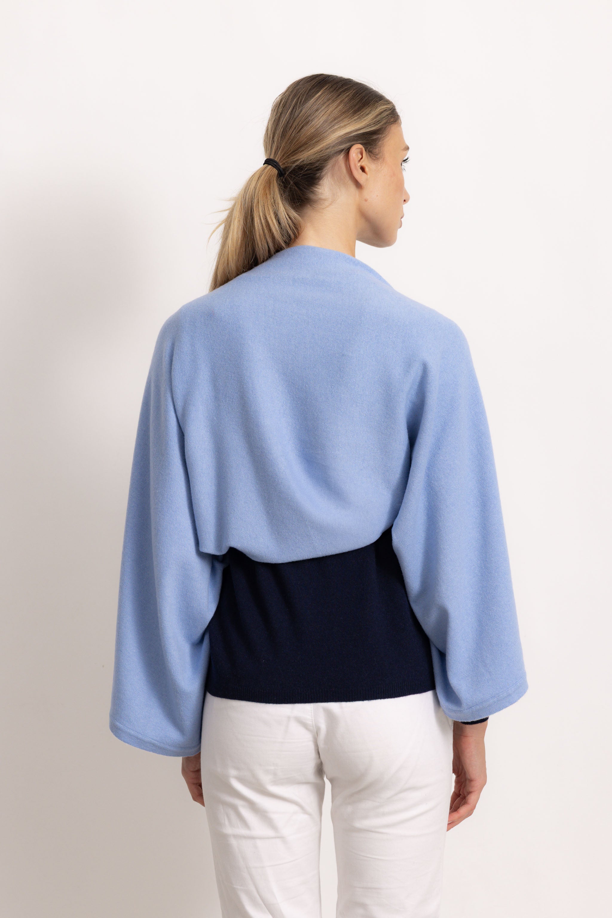 LAVINIA - Poncho con bottoni (Polvere)