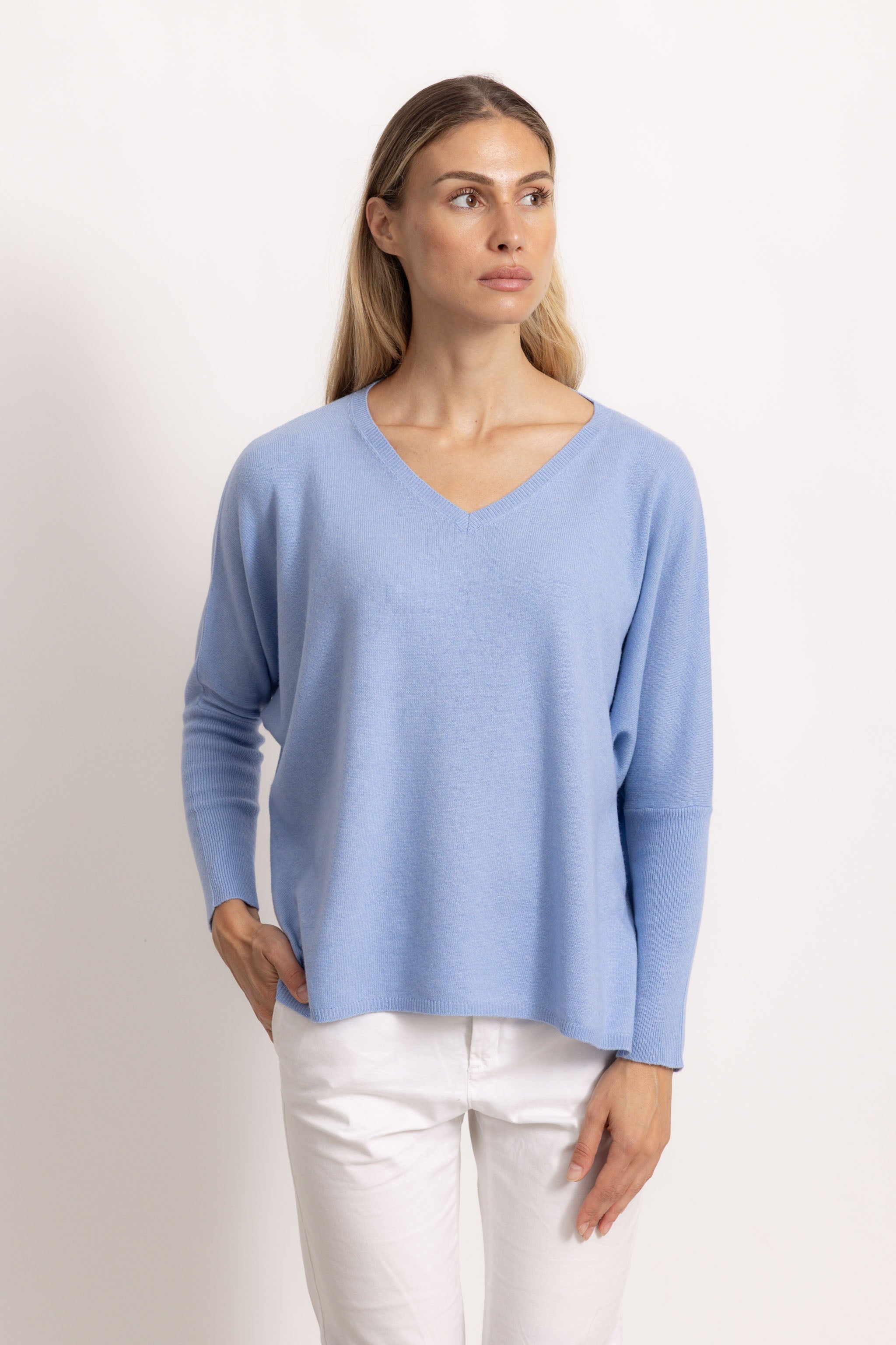 VITTORIA - Maglione con scollo v (Polvere)