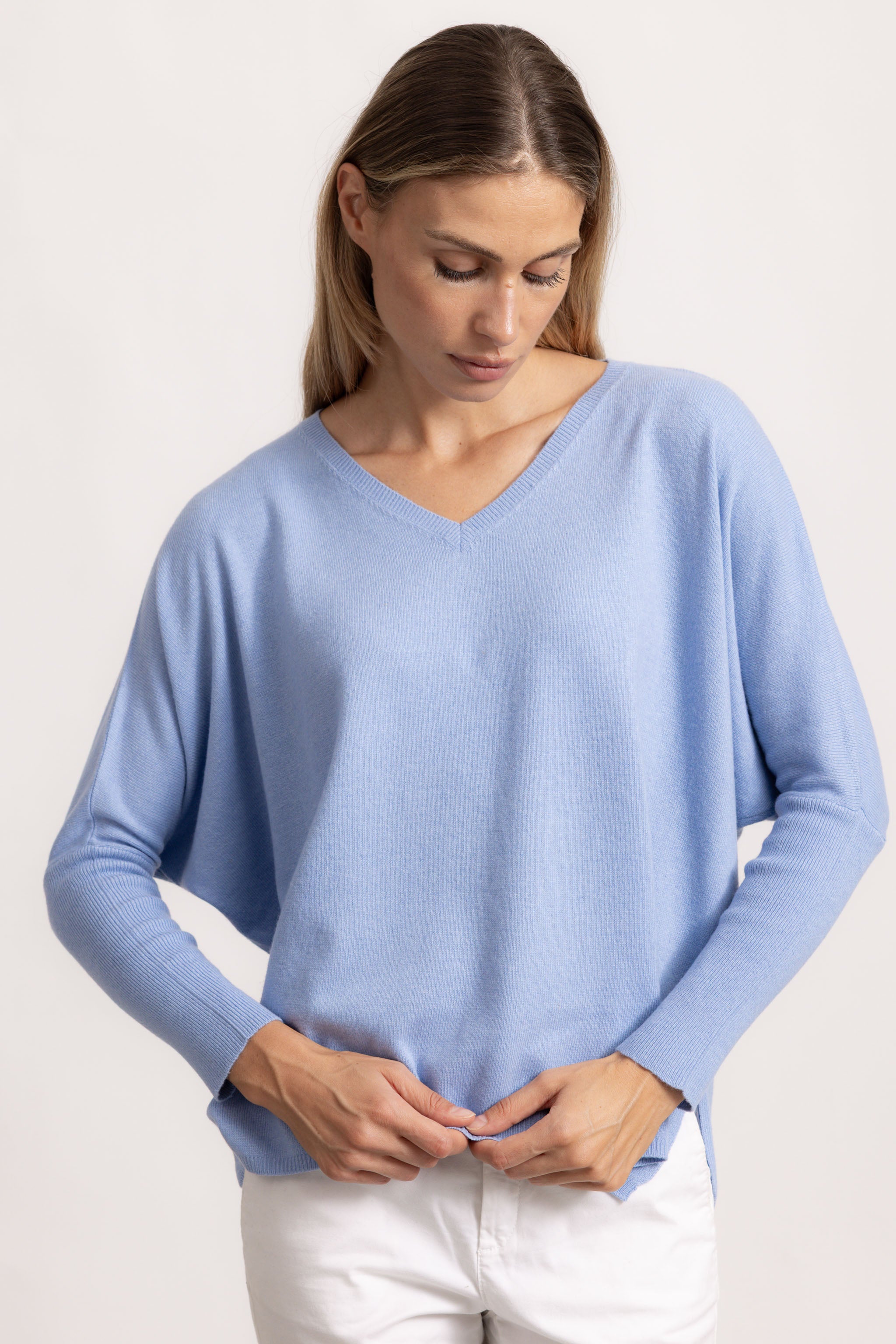 VITTORIA - Maglione con scollo v (Polvere)