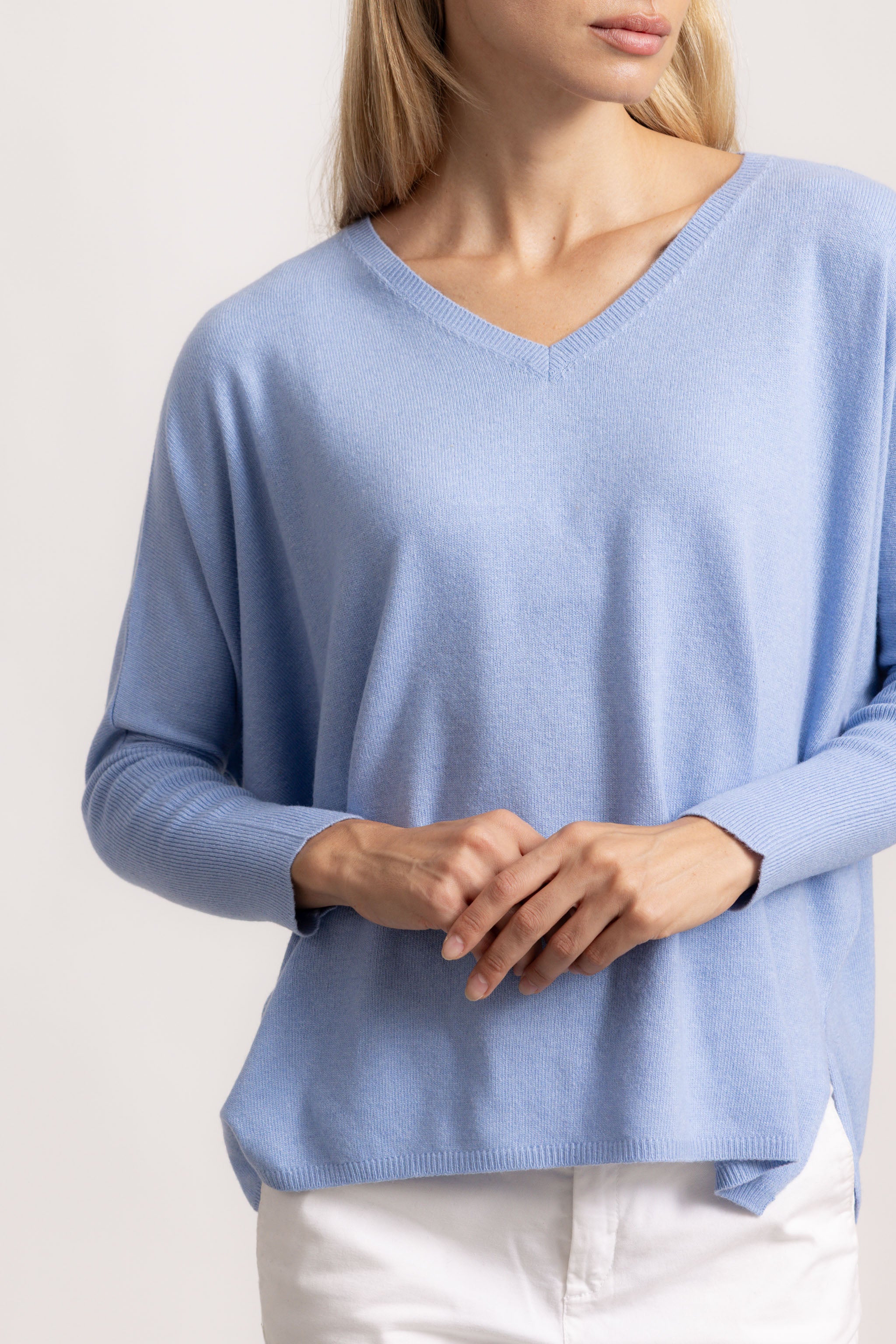 VITTORIA - Maglione con scollo v (Polvere)