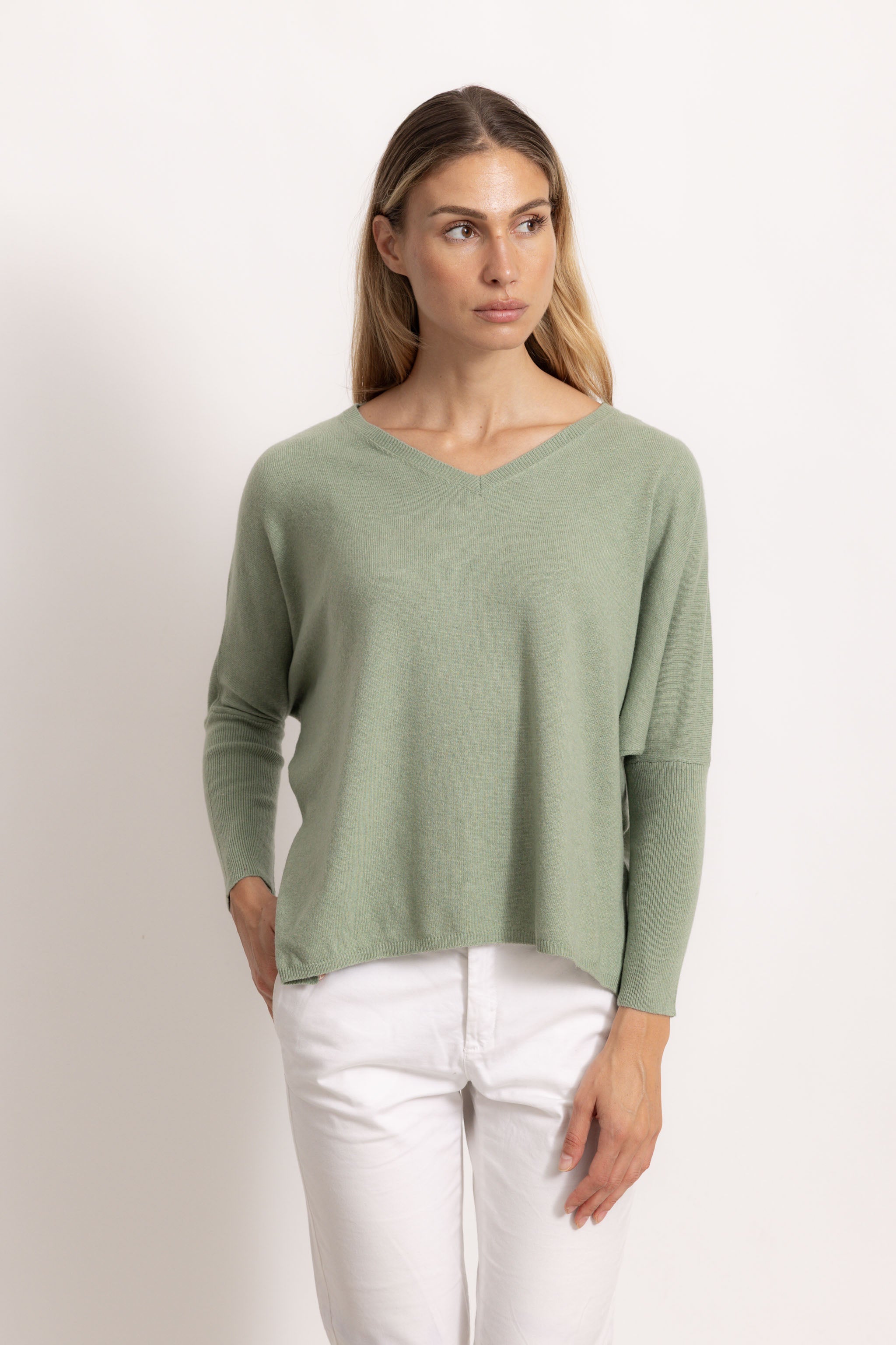 VITTORIA - Maglione con scollo v (Salvia)