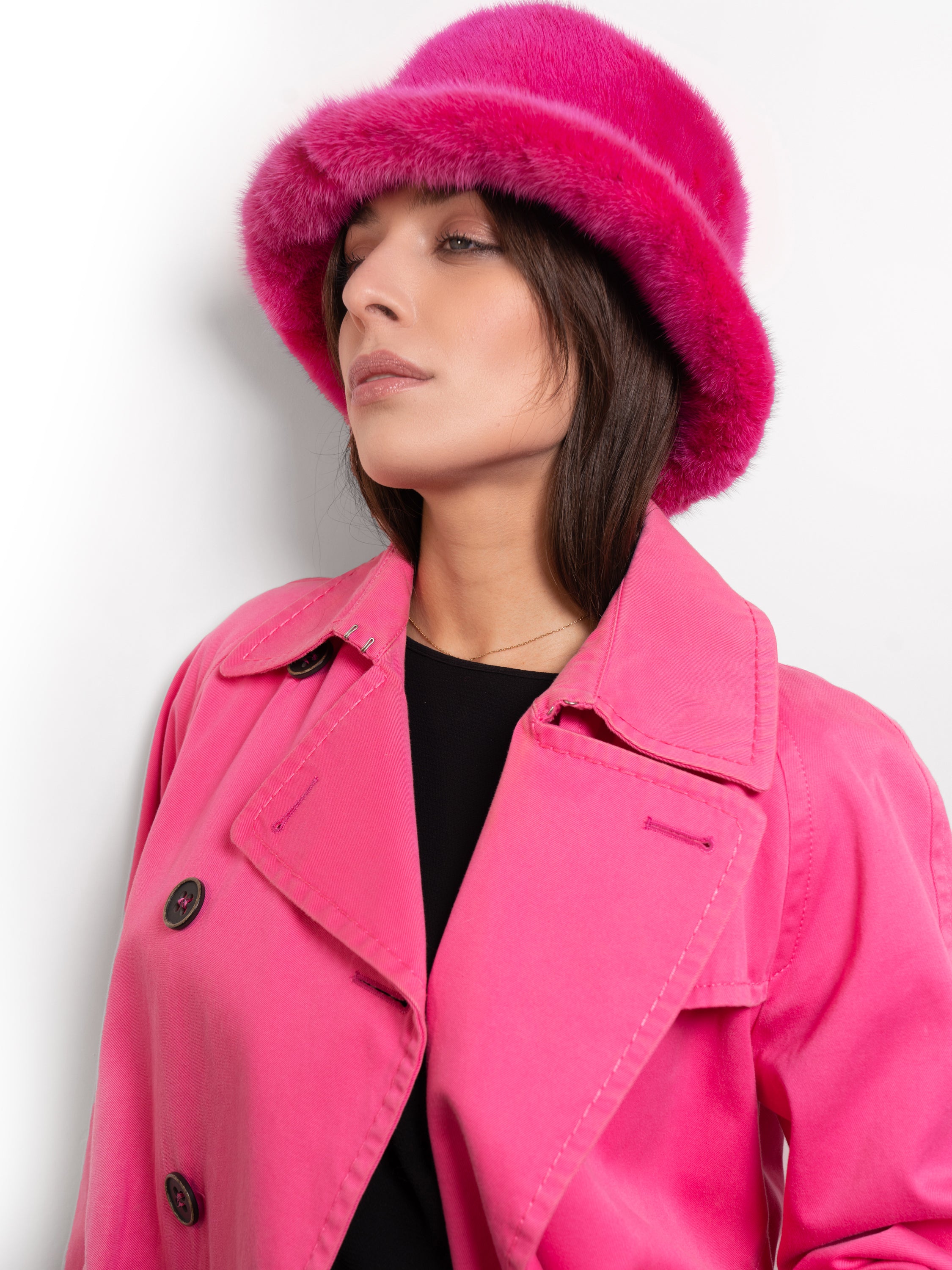 CAPPELLO BUCKET - in visone fucsia