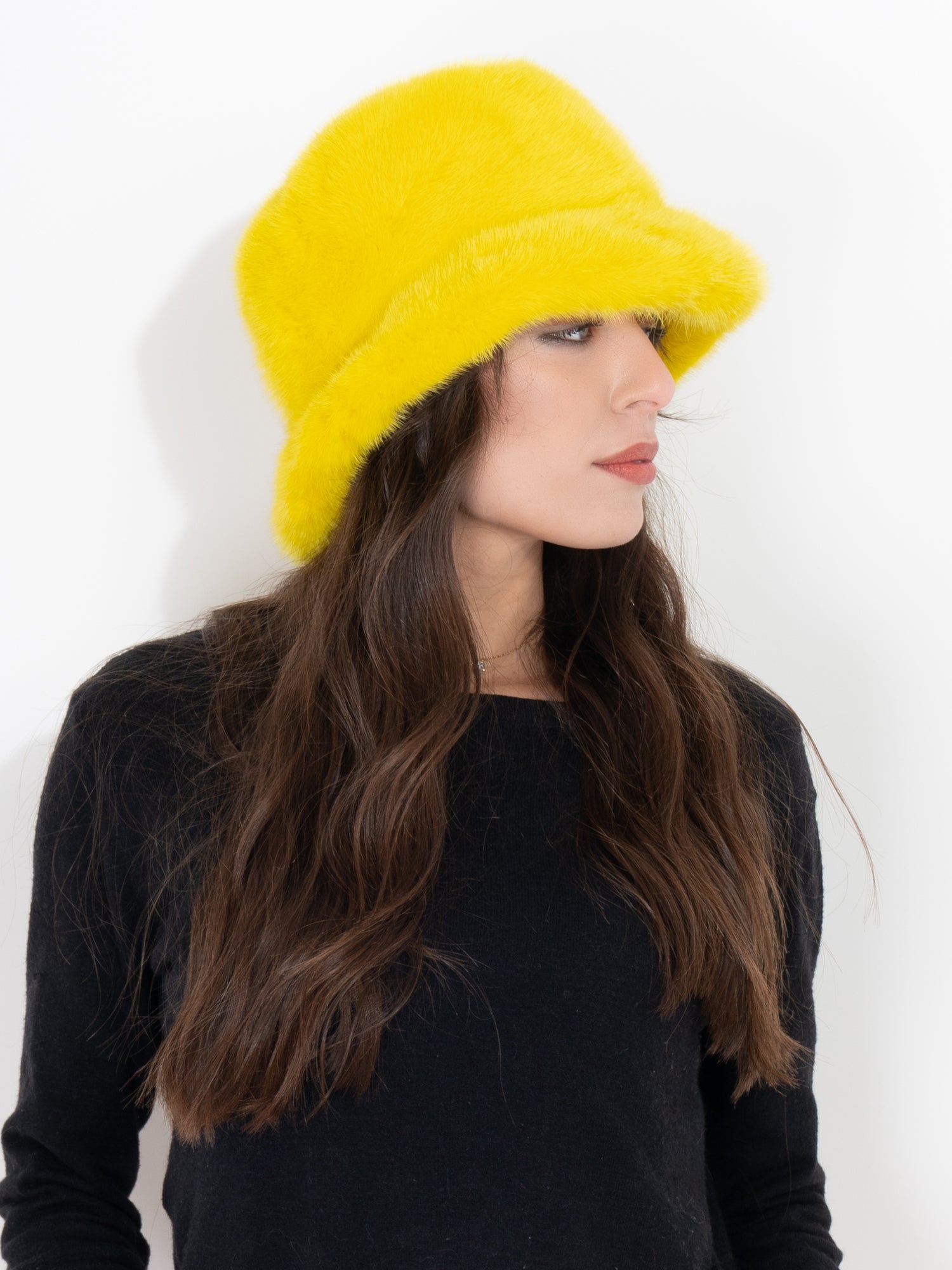 Chapeau de seau - en vison jaune