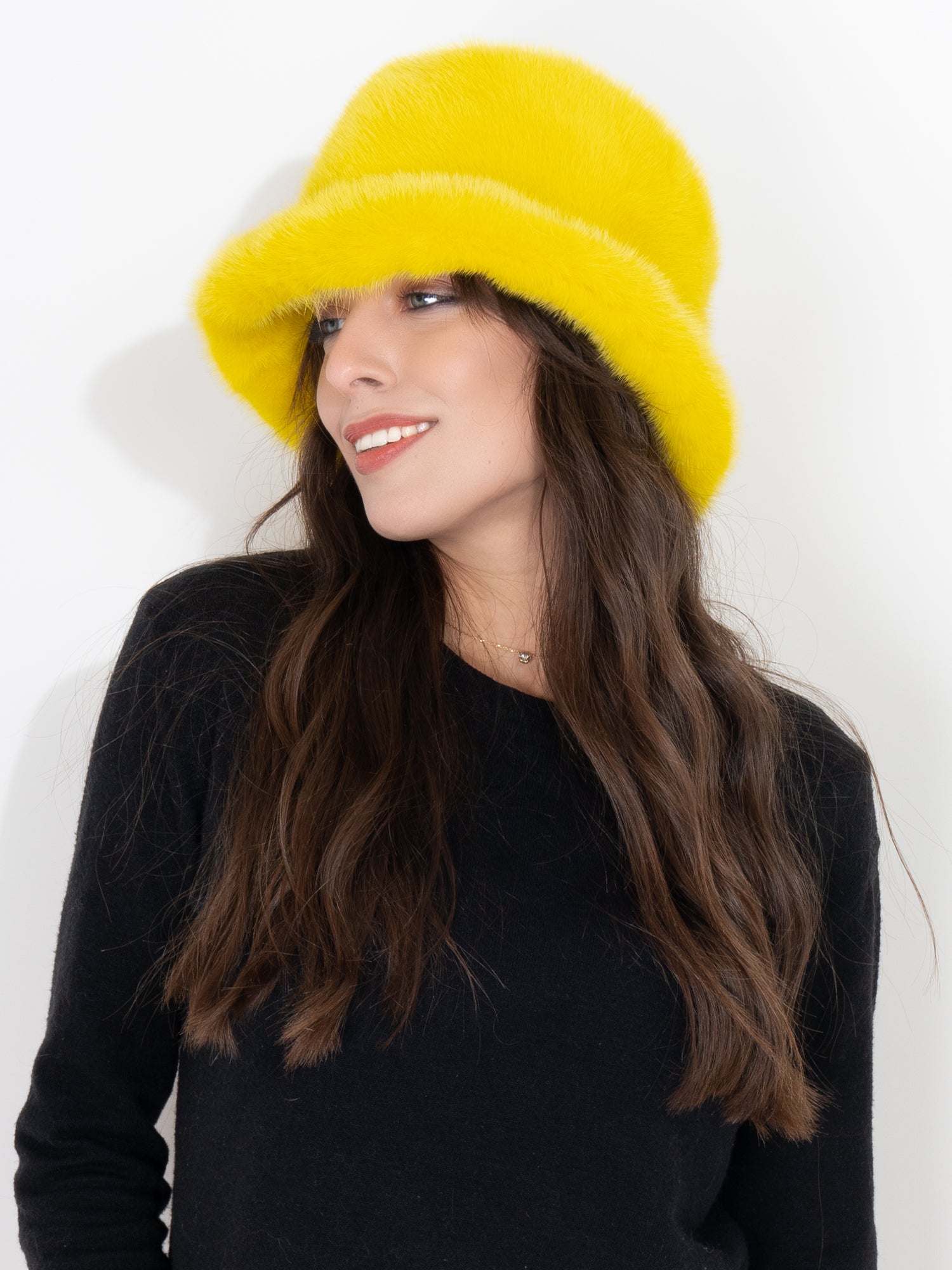 BUCKET HAT - in yellow mink