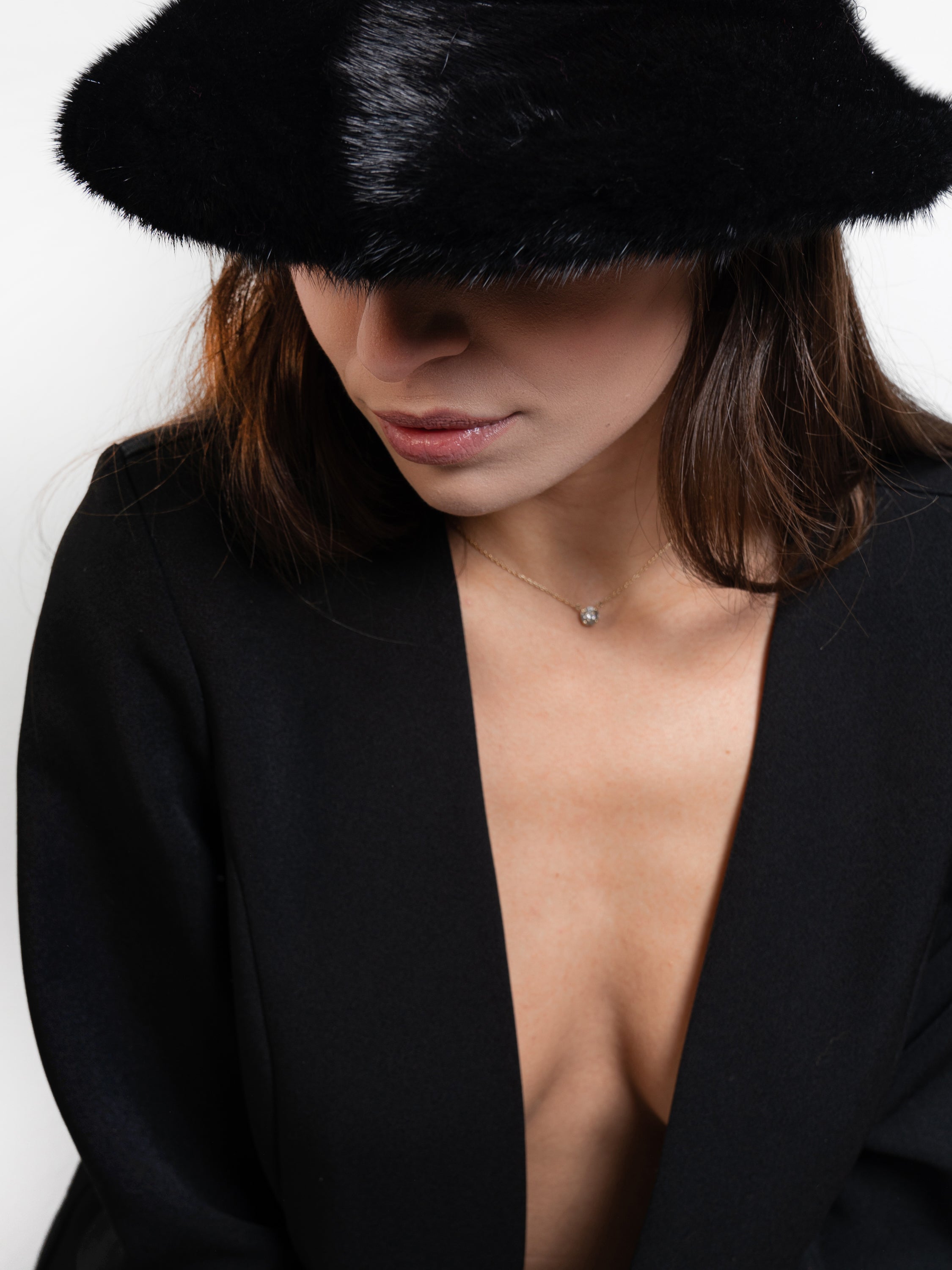 BUCKET HAT - in black mink