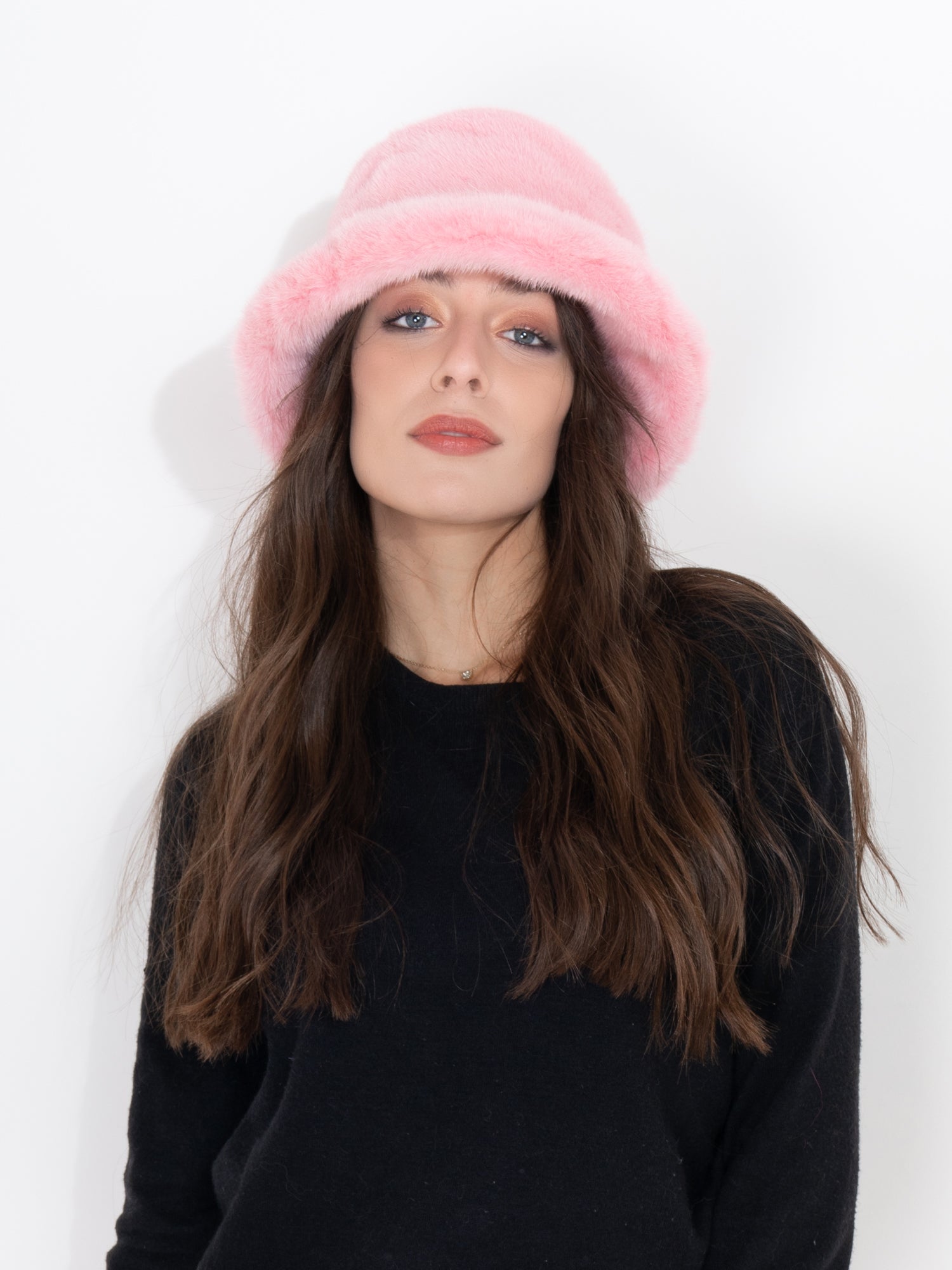 SOMBRERO BUCKET - en visón rosa