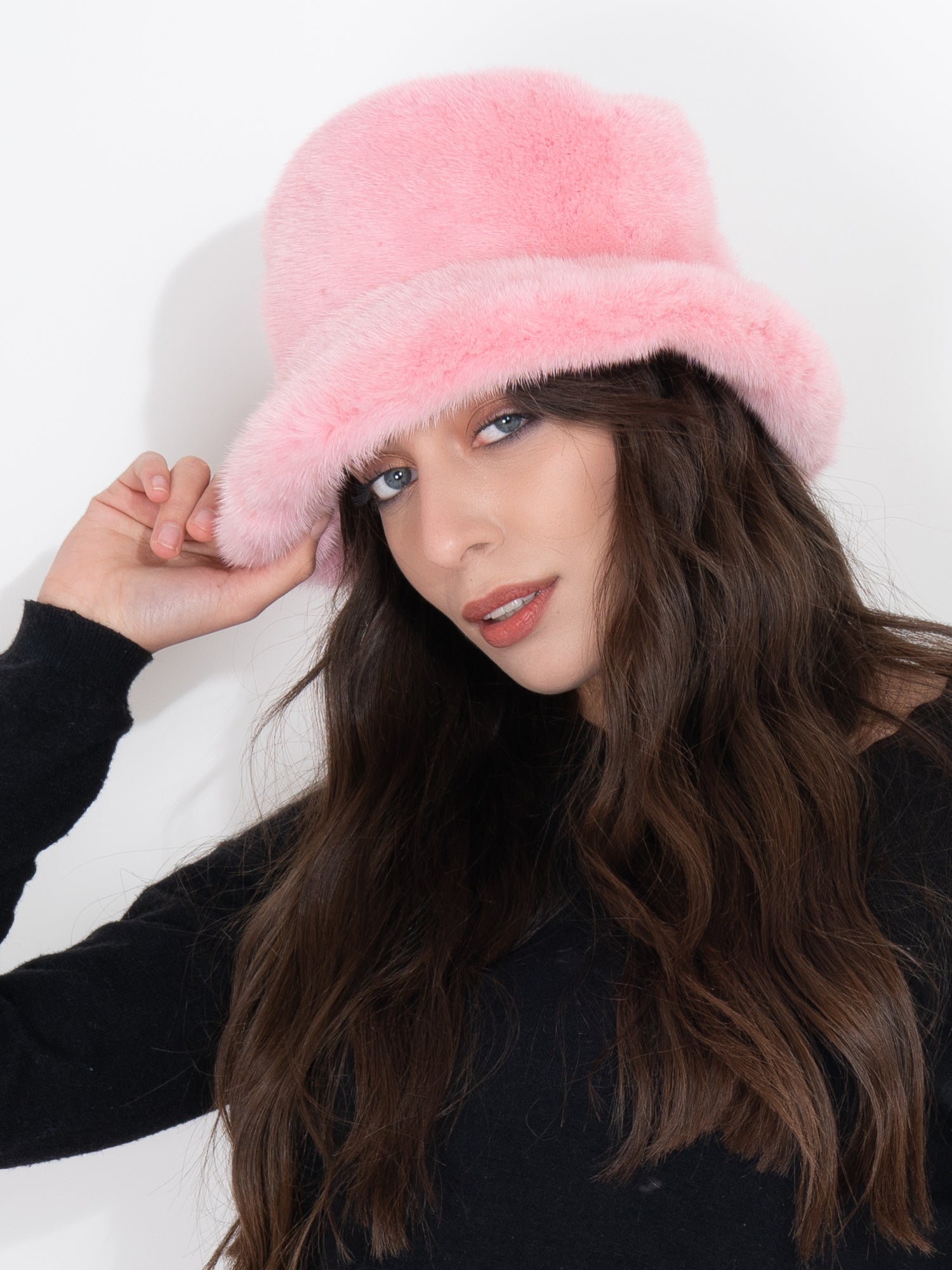 CAPPELLO BUCKET - in visone rosa