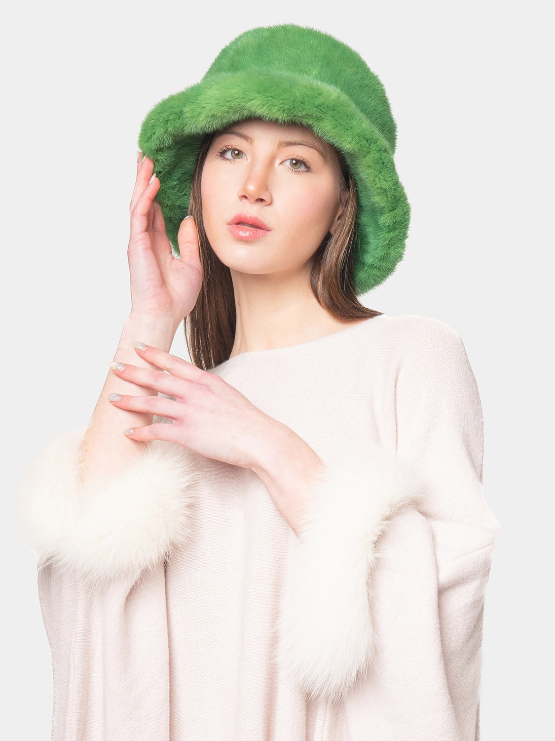 BUCKET HAT - in green mink