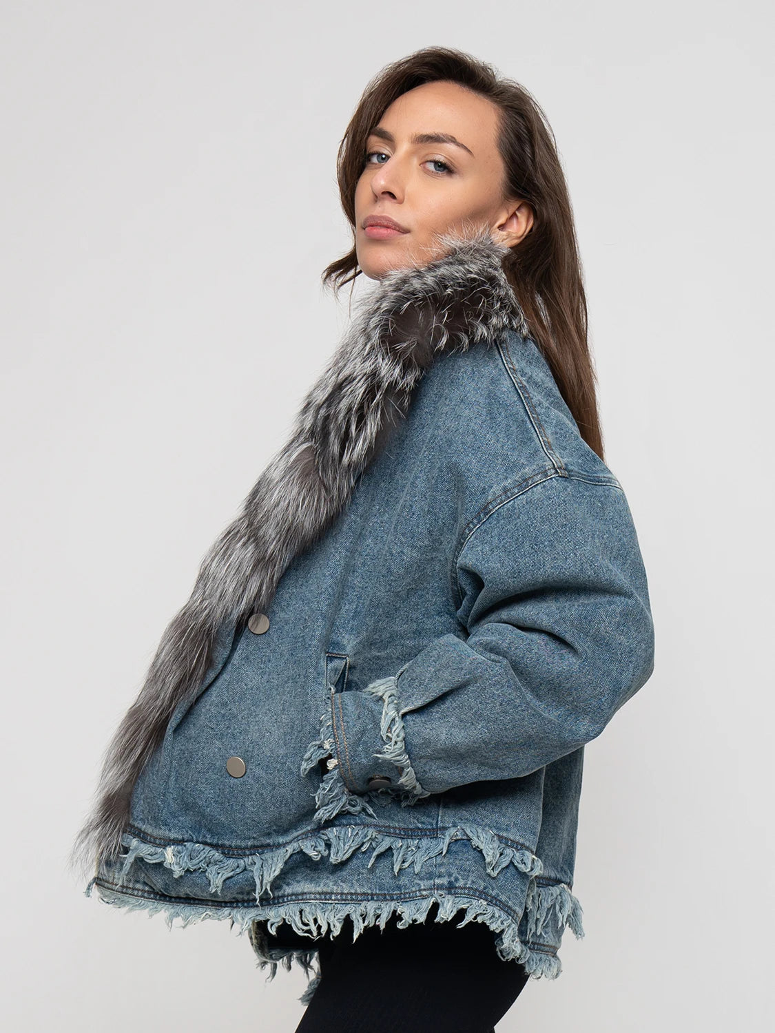 DENIM - chaqueta con borde de zorro plateado