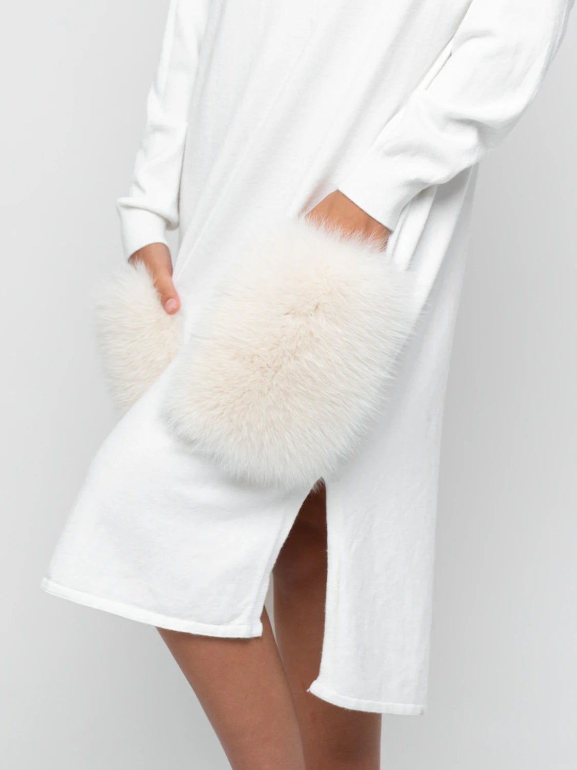 LONG DRESS - pockets in white fox fur