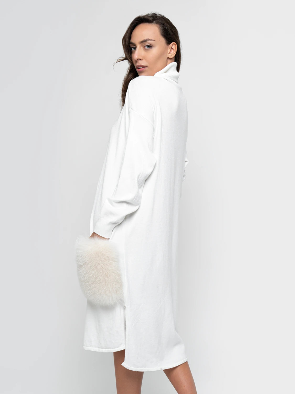 LONG DRESS - pockets in white fox fur