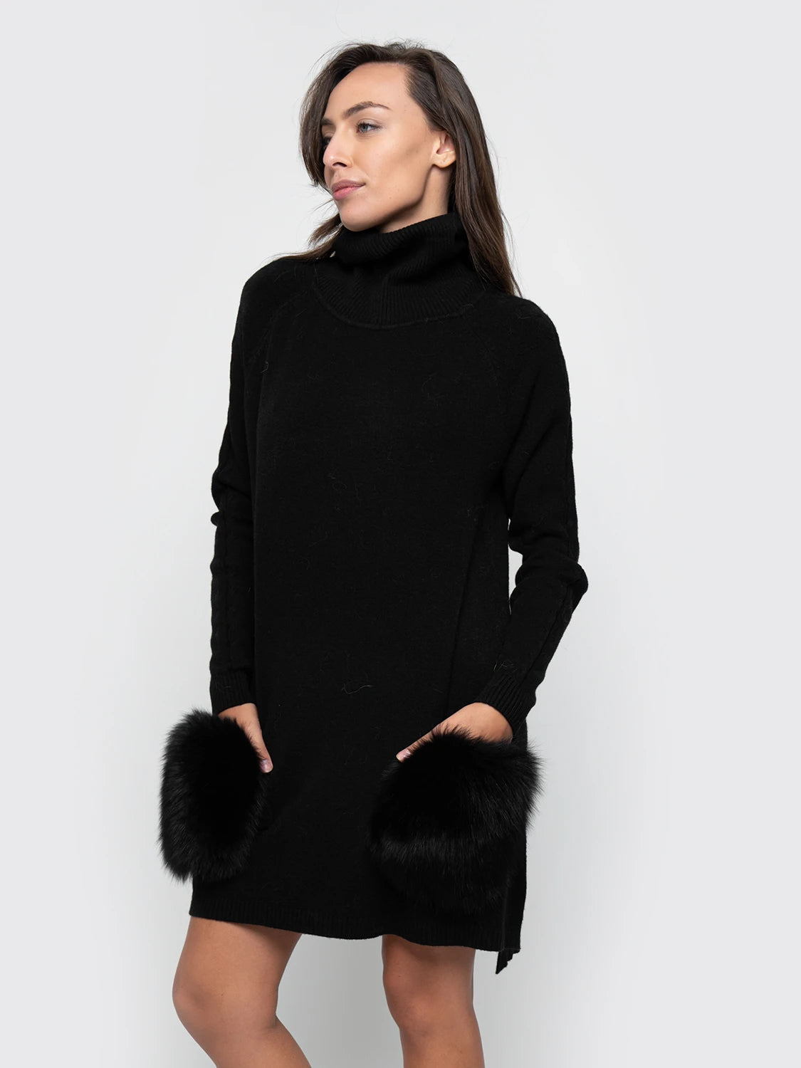 SHORT DRESS - pockets in black fox fur