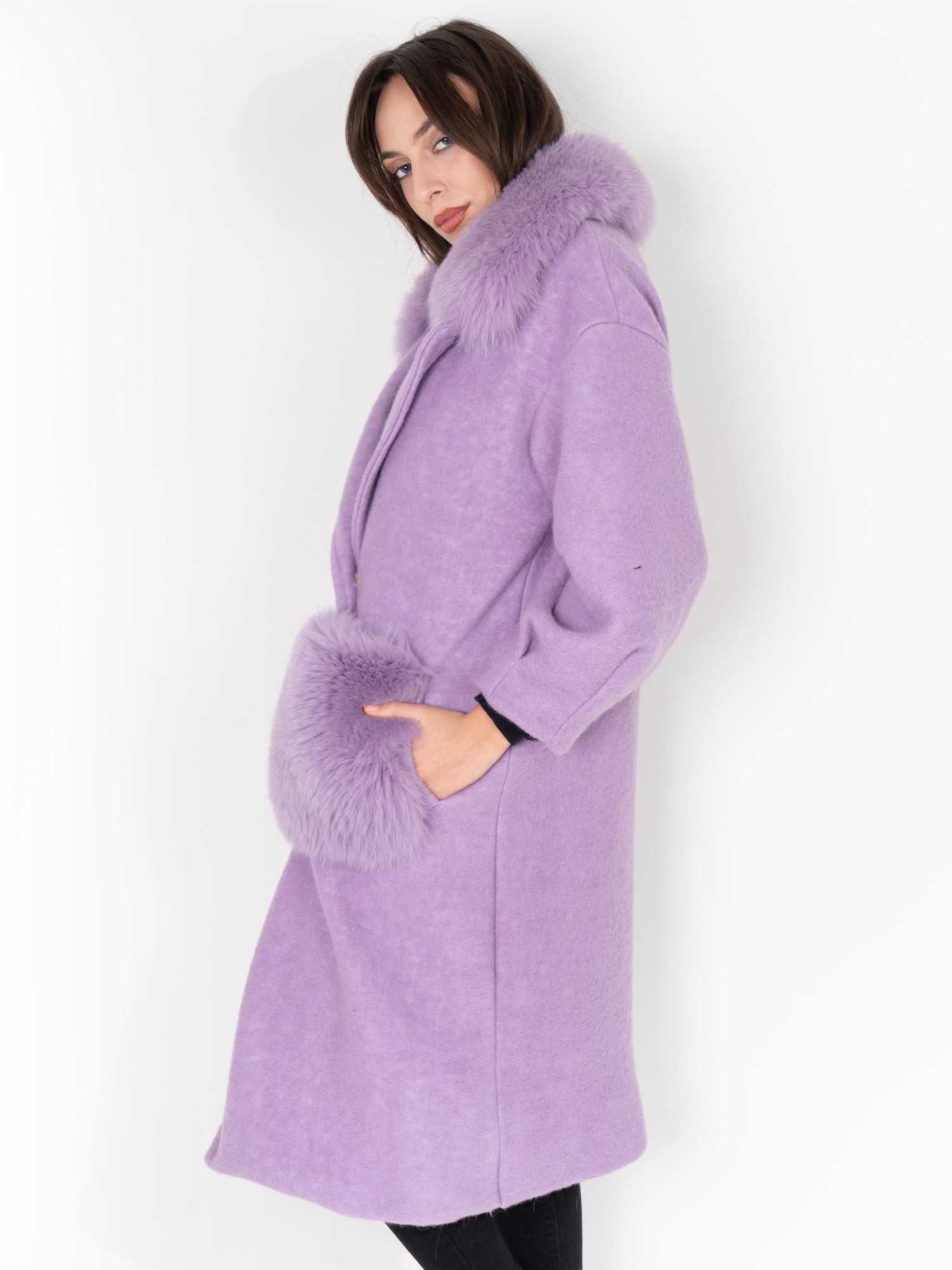 Coat Pockets And Collar In Lilac Fox