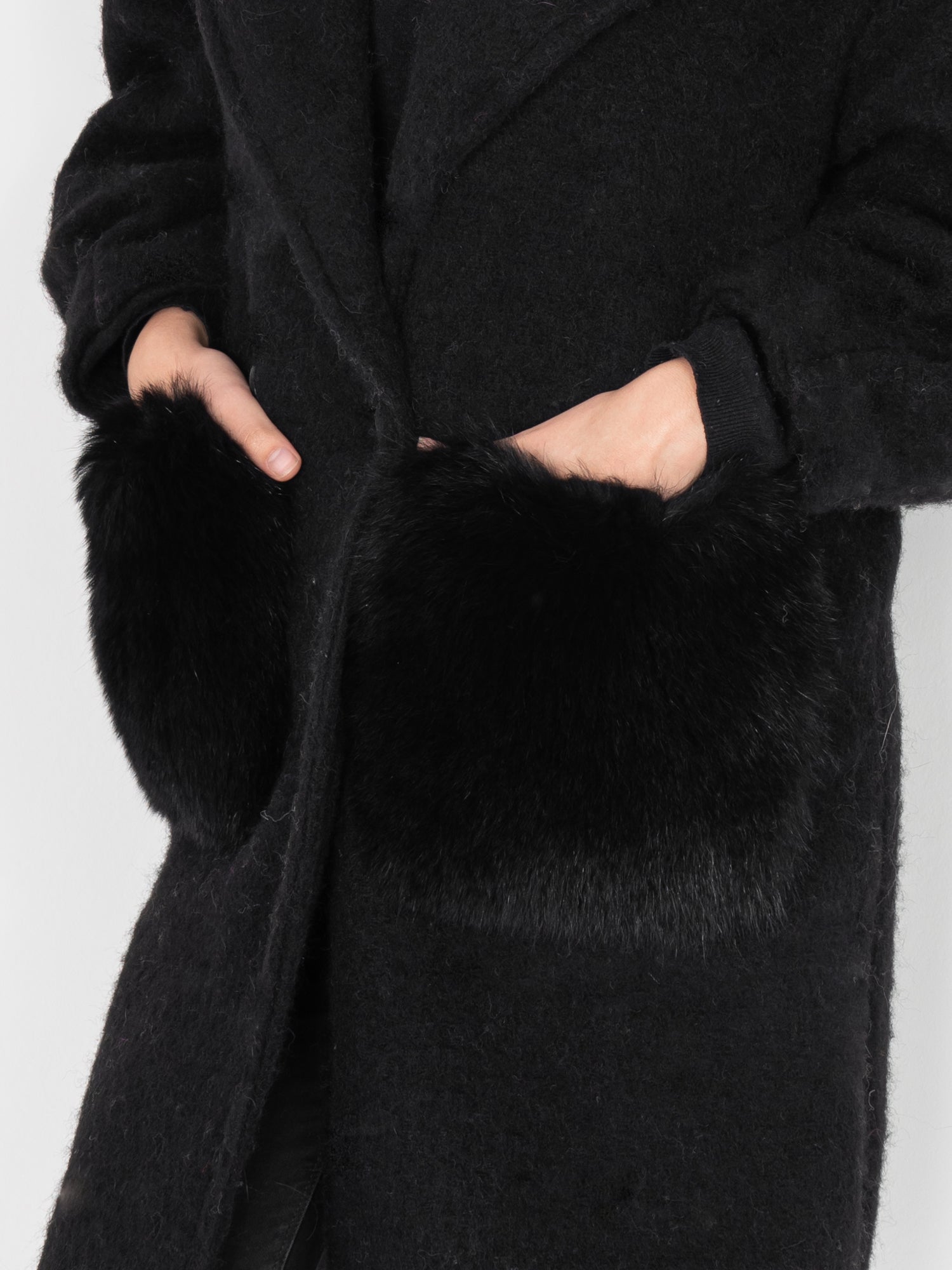 Coat Pockets And Collar In Black Fox