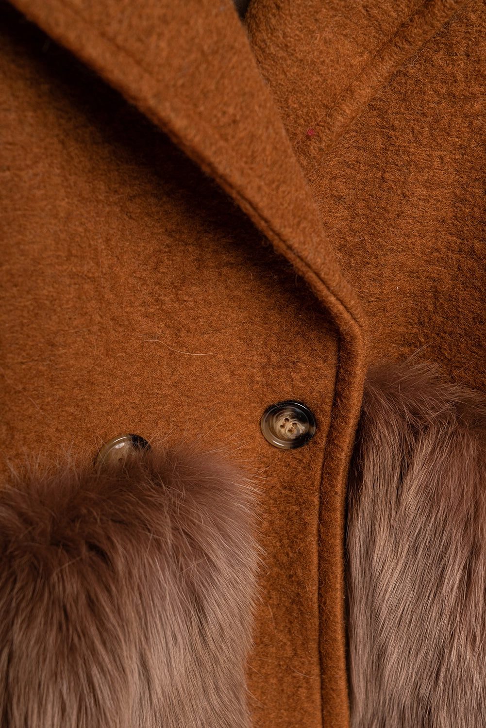 COAT - pockets in brown fox