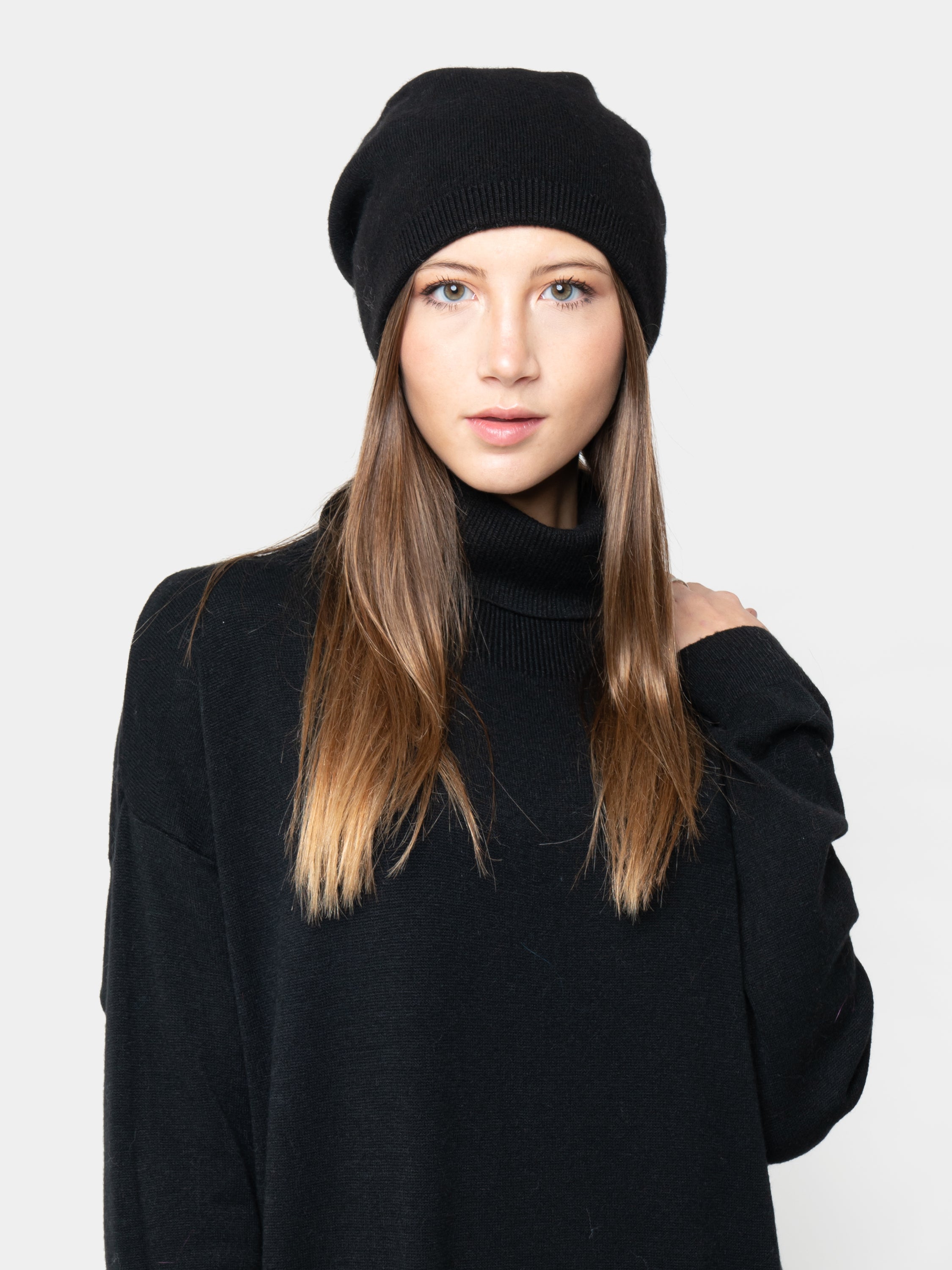 CAPPELLO - in cashmere e lana nero