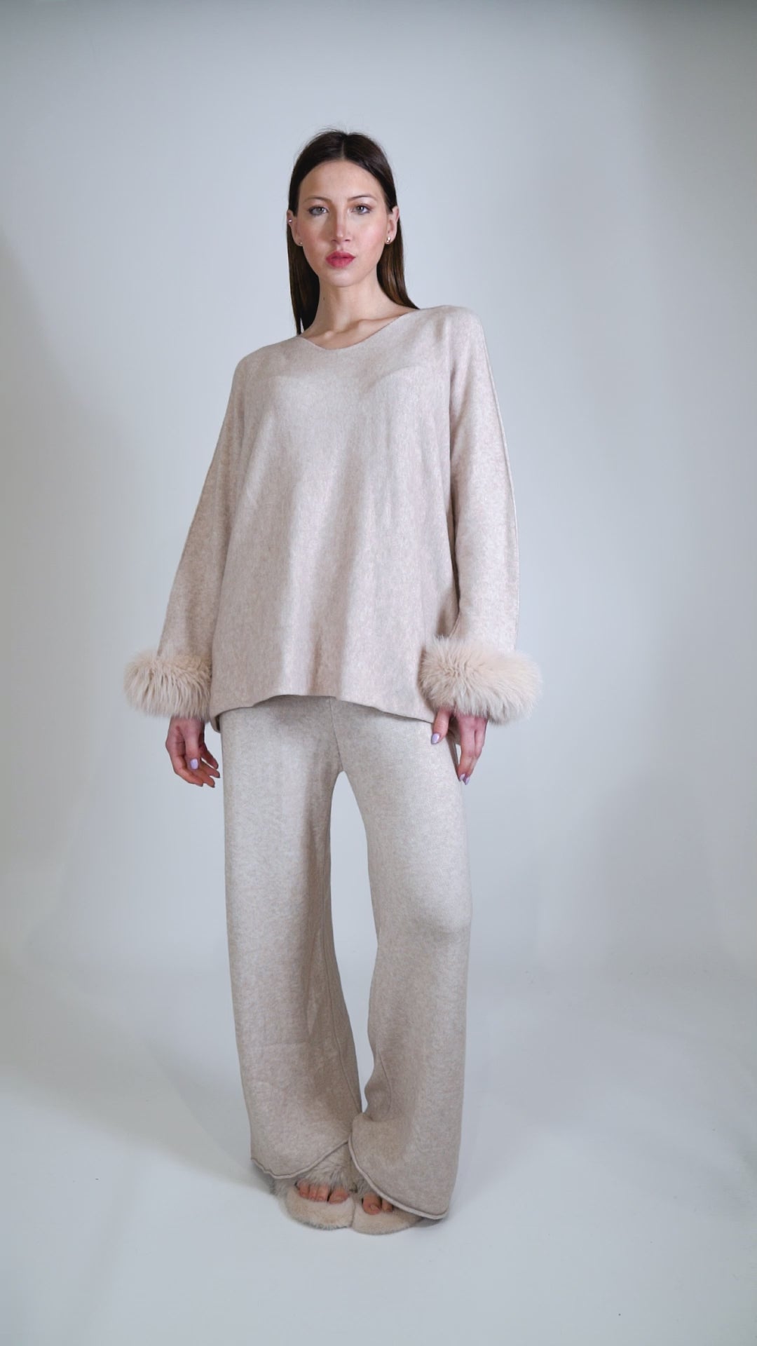 AMALFI - Viscose jumpsuit with sand fox fur cuffs