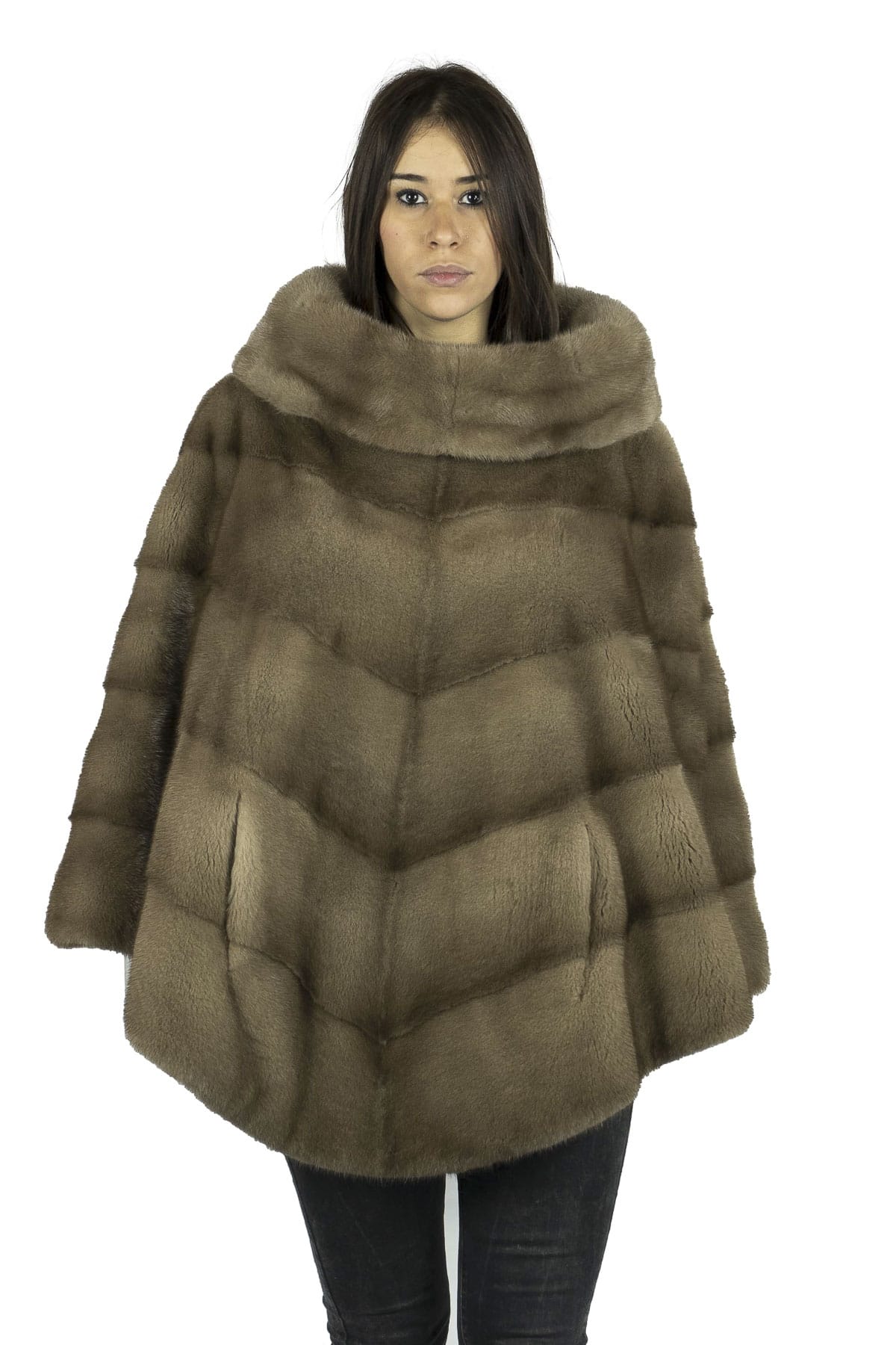 Poncho in Visone Marrone Chiaro - Elisabettapanerai